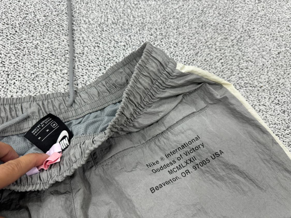 나이키 더블스우시 우븐 트랙 팬츠 그레이  상품이미지4