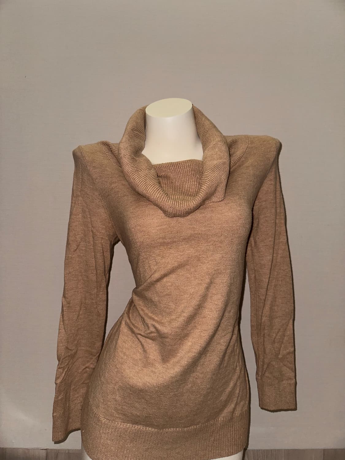 베이지 빈티지 오프숄더 숄칼라 니트 (원피스) 상품이미지2