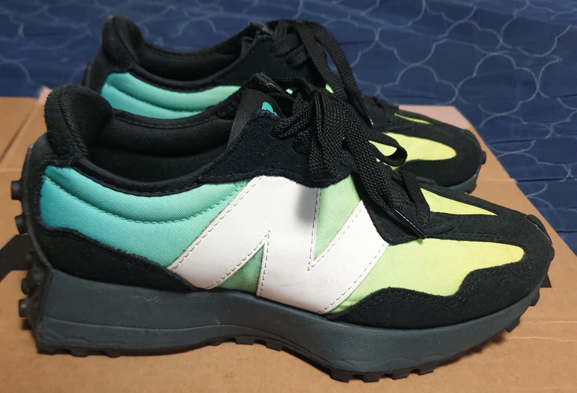 (해외판) 뉴발란스 327 썸머 제이드 그라데이션 스니커즈 블랙(235) 상품이미지1