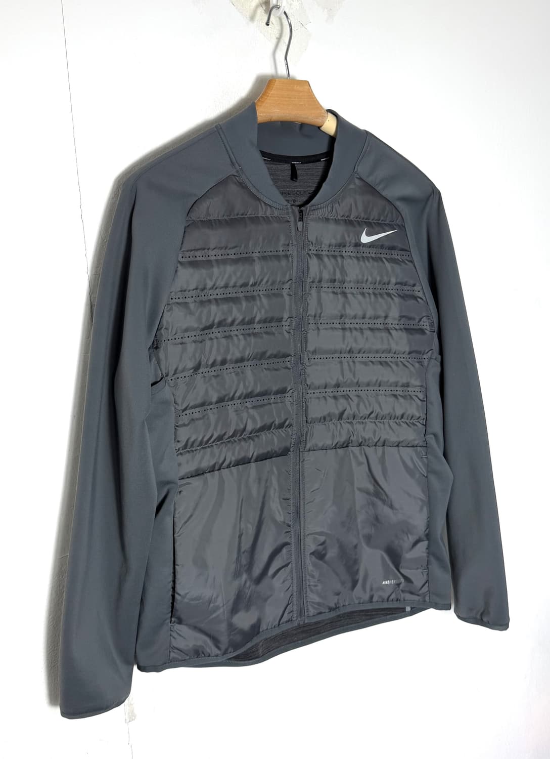 에어로로프트 나이키에어로로프트 나이키골프 에어로로프트자켓  상품이미지1