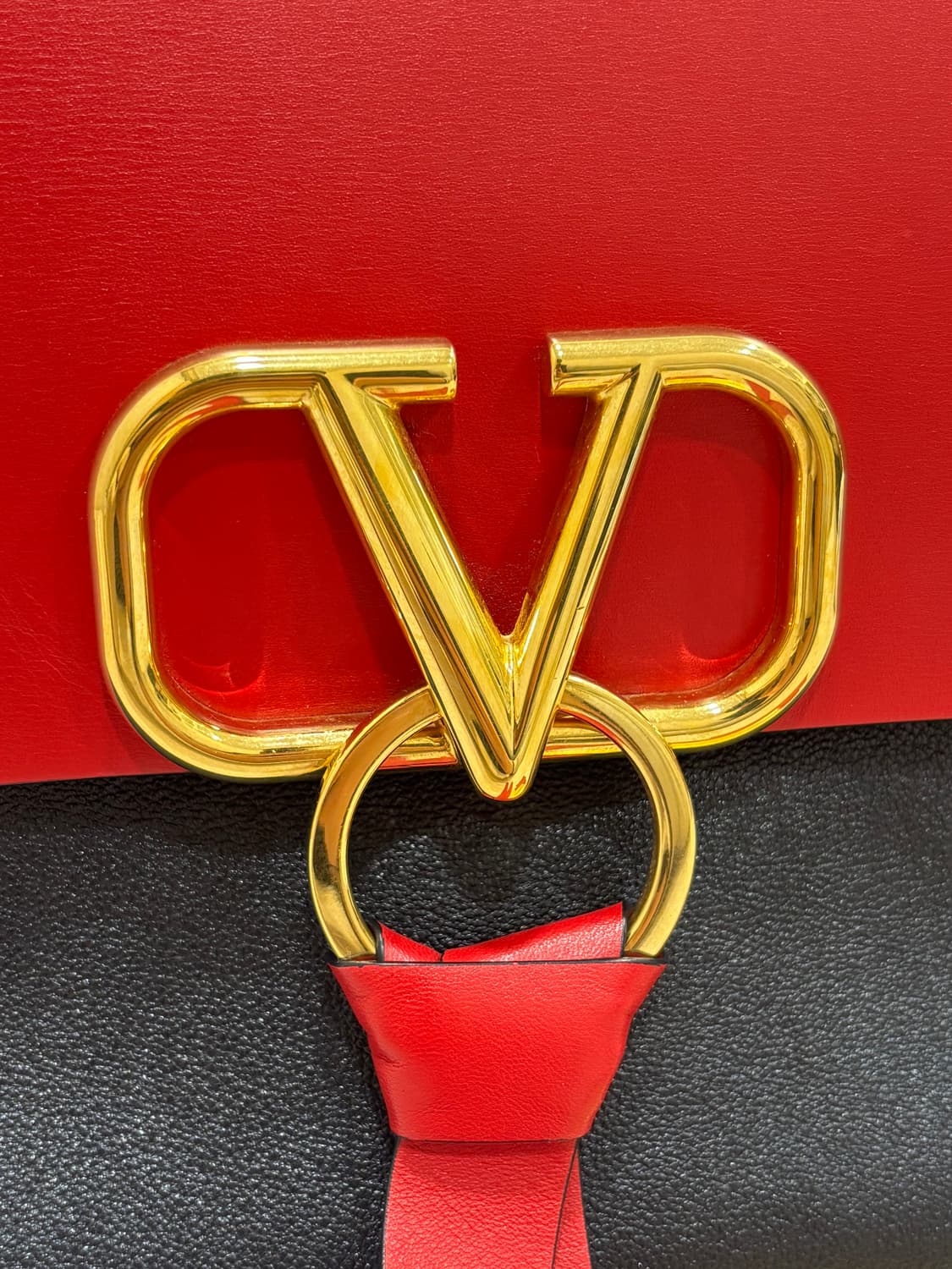 발렌티노 V링 숄더백 미디움 상품이미지2