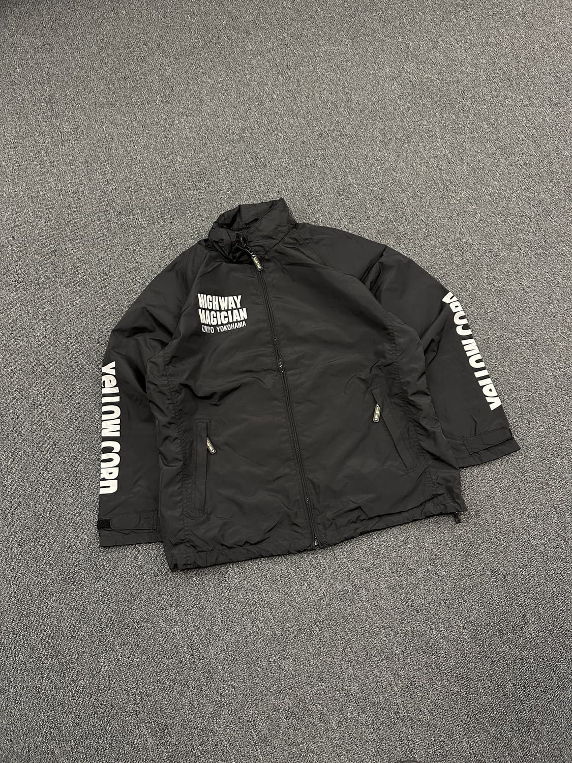 LL) 옐로우콘 후면 로고 프린팅 레이싱 바람막이 상품이미지3