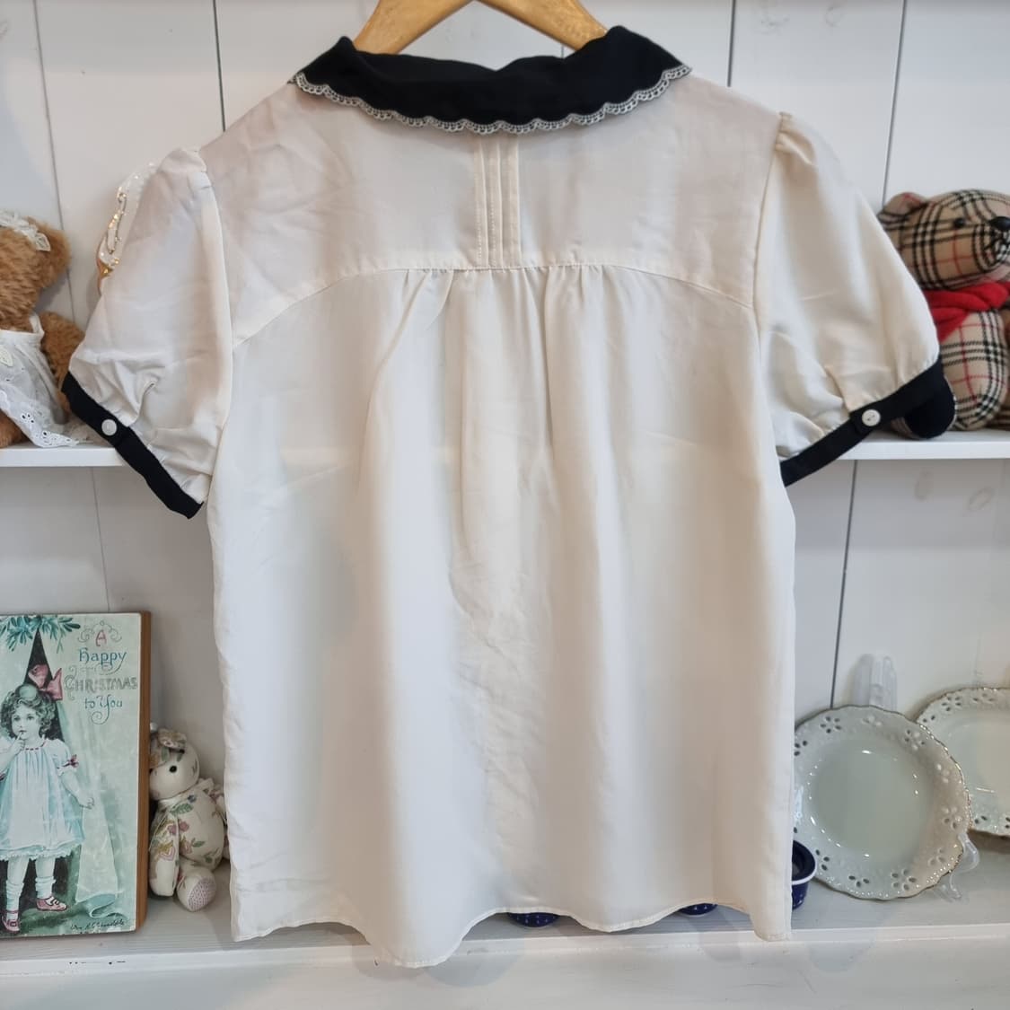 a.r.w 블랙카라 블라우스 상품이미지4