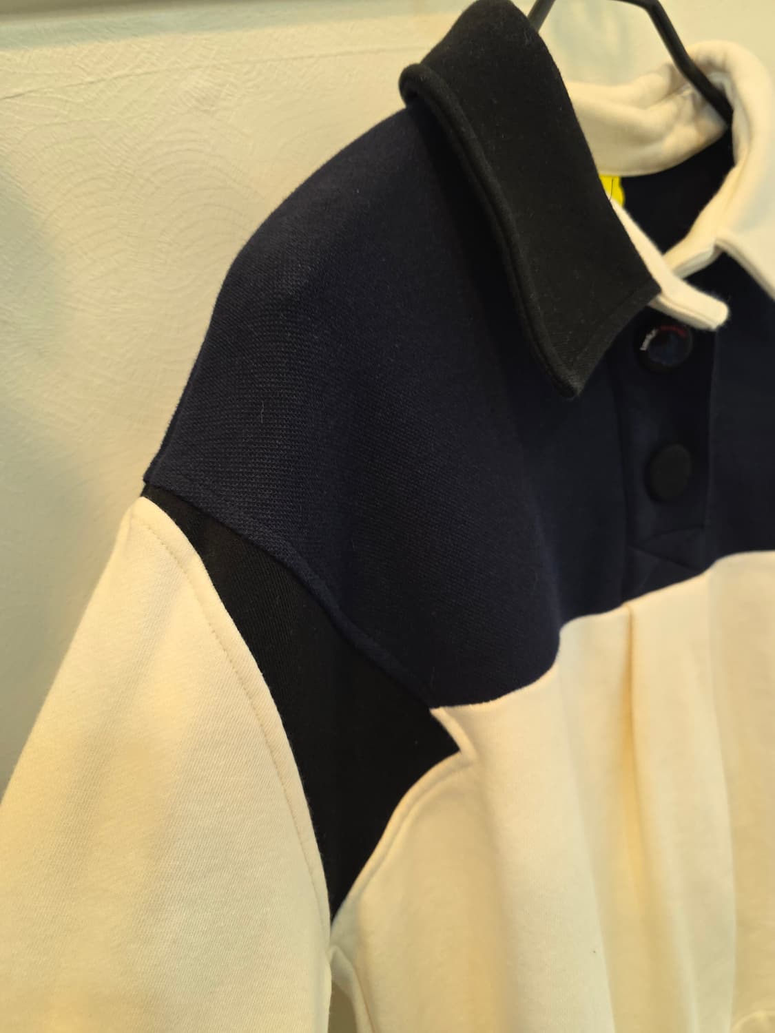 럭키슈에뜨 크롭기장 배색  티셔츠 상품이미지3