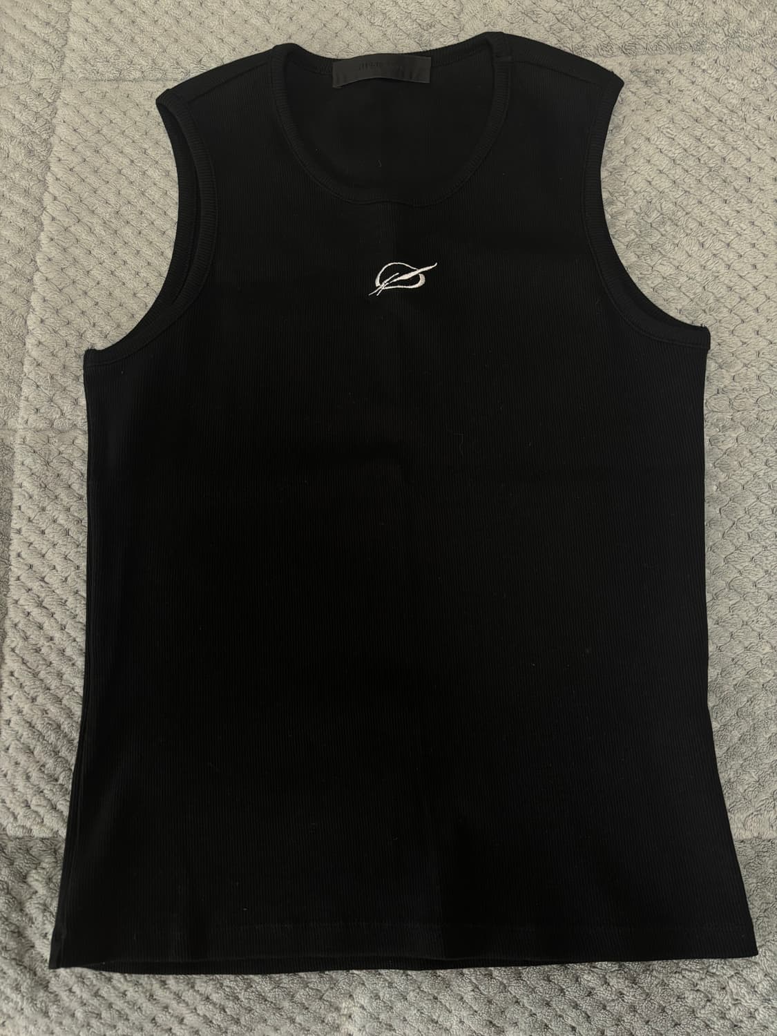 51percent [Sleeveless Logo top - Black] 상품이미지1