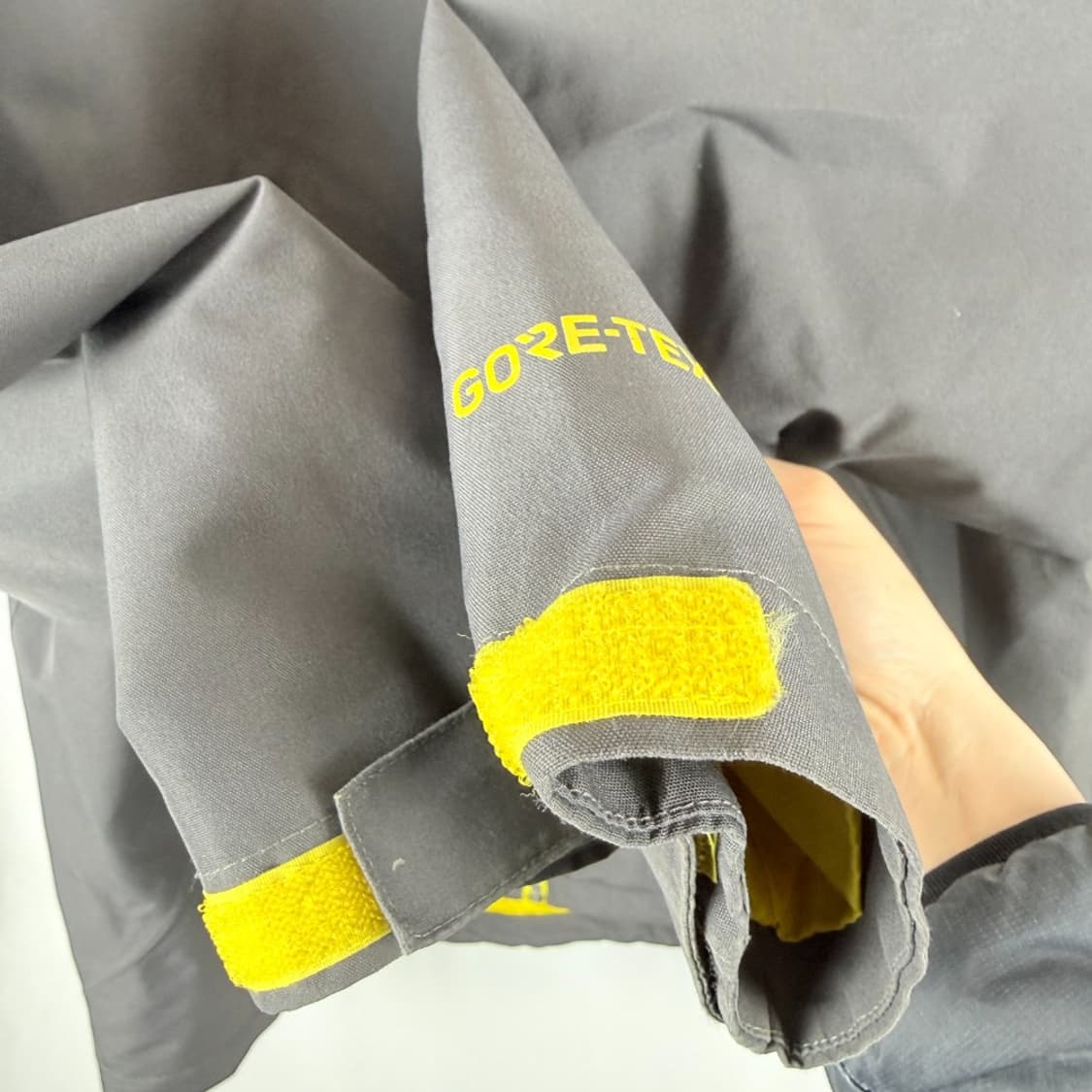 (150) 노스페이스 키즈/우먼스 고어택스 스키  자켓 차콜/옐로우 상품이미지5