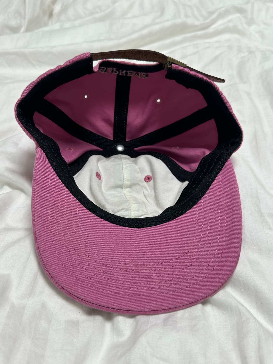 슈프림 핑크 캡 상품이미지3