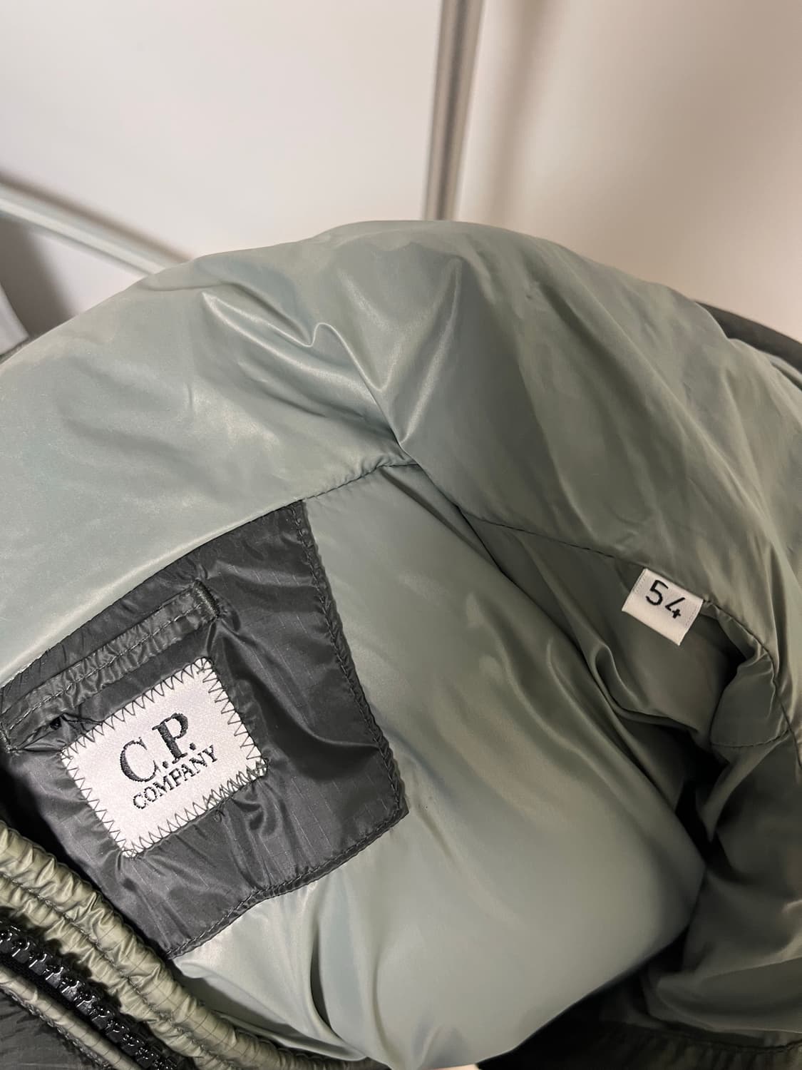 Cp컴퍼니 dd쉘 다운 올리브 54사이즈 상품이미지3