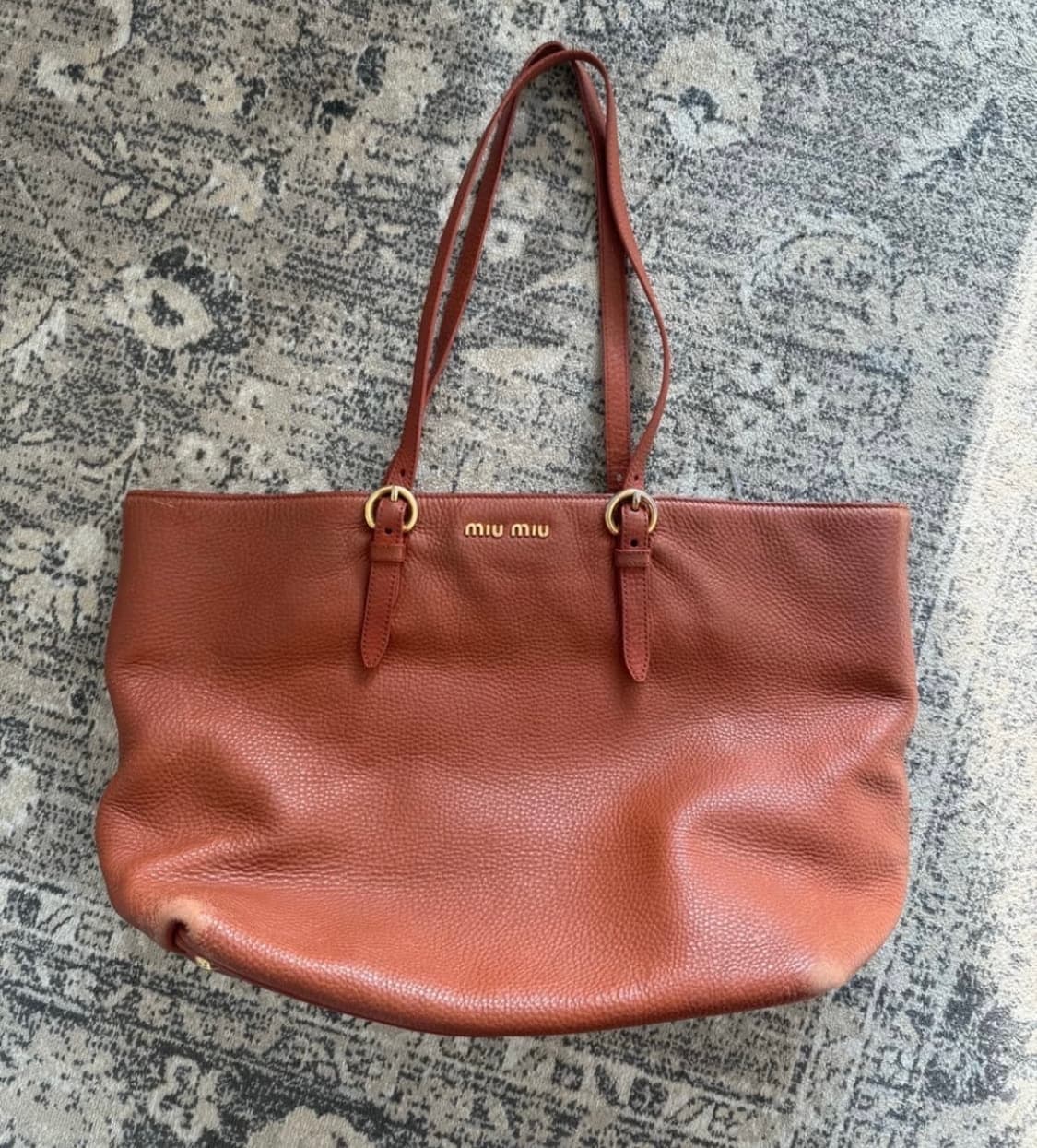 미우미우 비텔로 레더 숄더백 상품이미지1