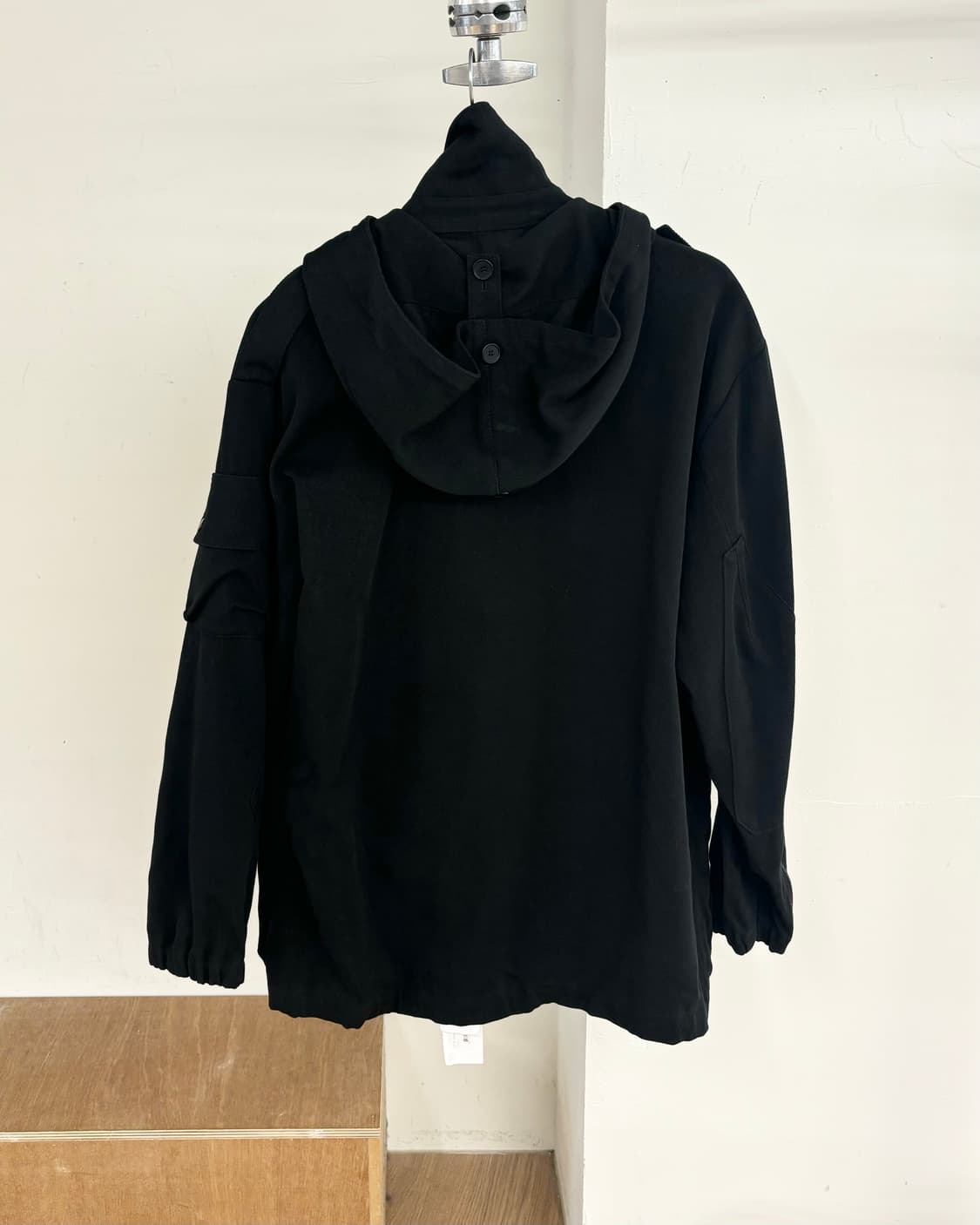 산드로 옴므 20FW 멀티포켓 블랙 사파리 자켓 상품이미지6