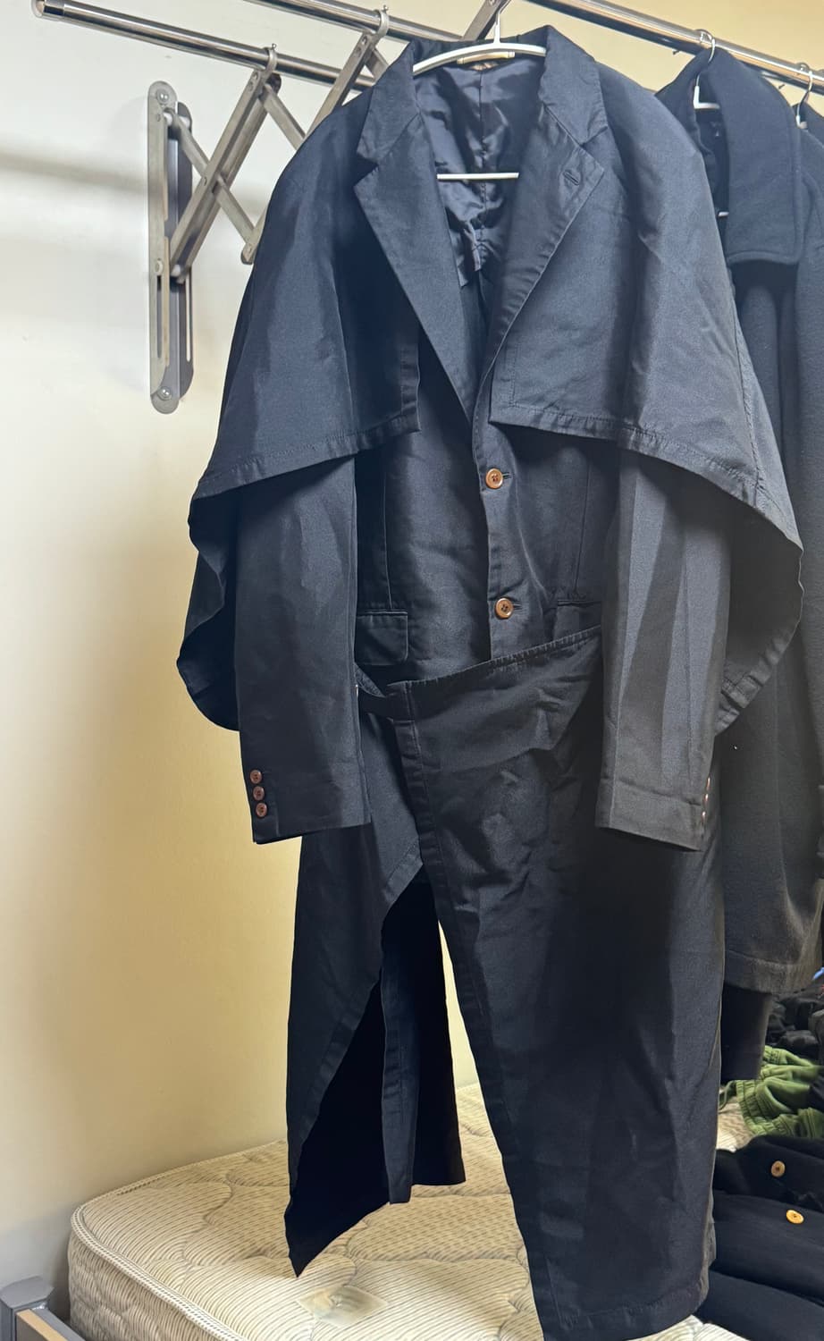 [M] 20aw 꼼데가르송 옴므플러스 케이프 코트 상품이미지2