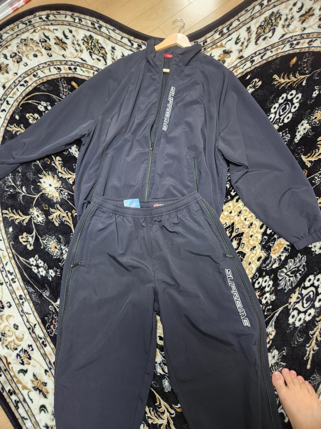 슈프림 콘트라스트 셋업 상품이미지1