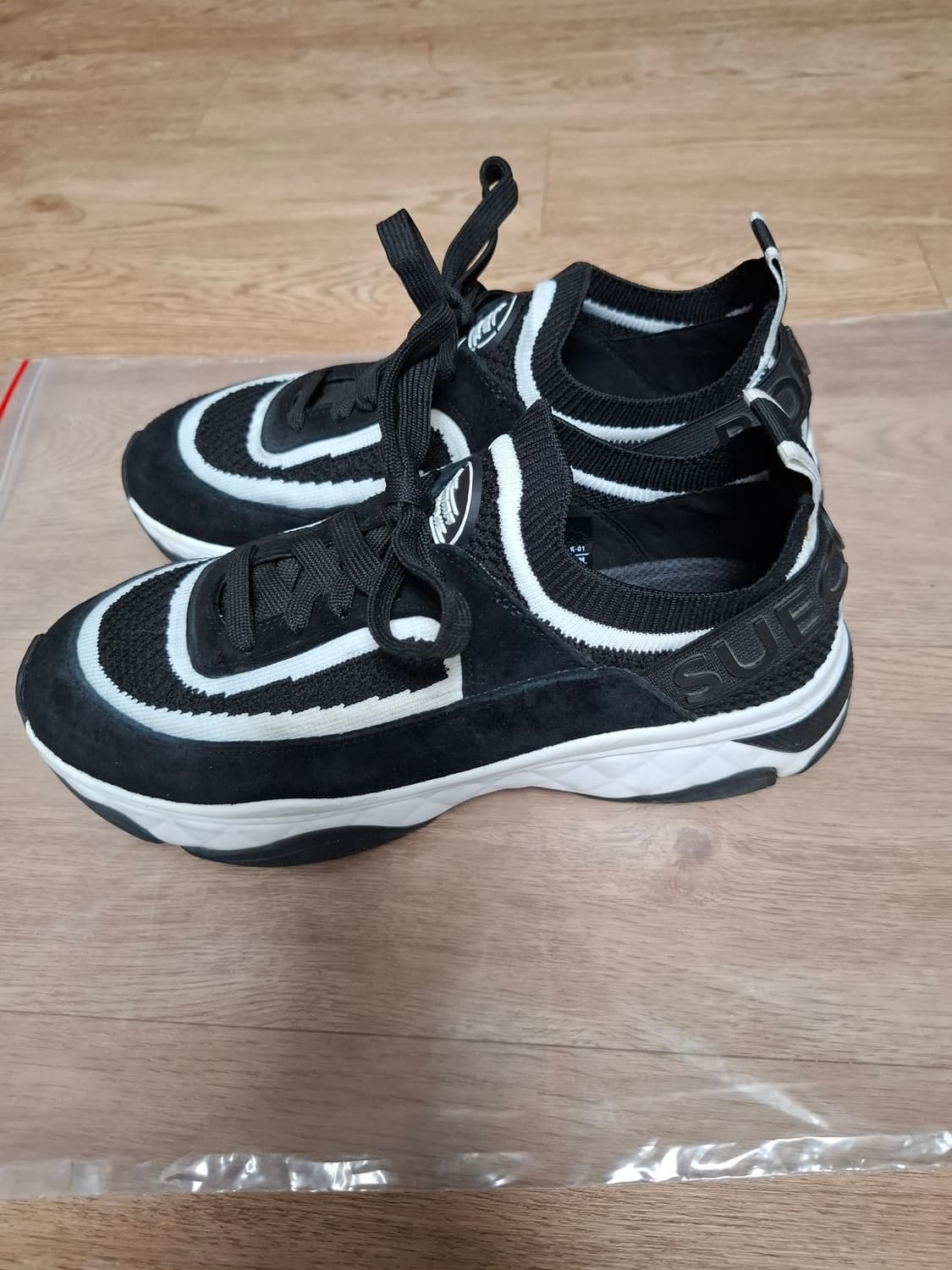 슈콤마보니 니트 스니커즈 240 상품이미지2