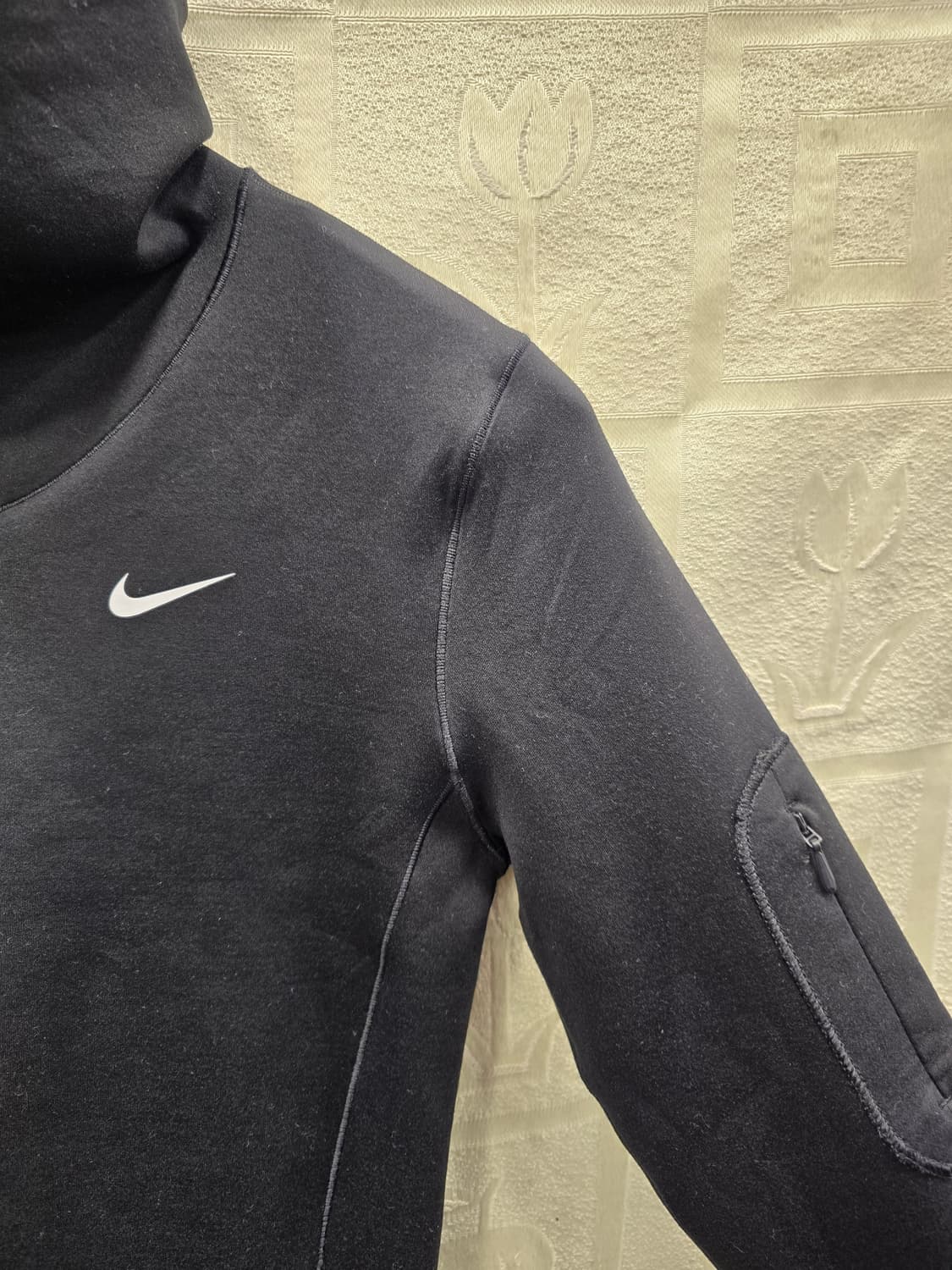 거의새거) 나이키 블랙 여성 써마 핏 웜 롱 슬리브 XS~S 상품이미지4