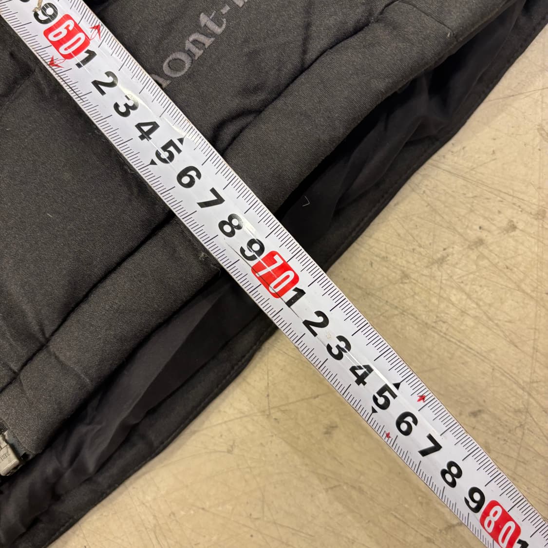 몽벨 덕다운 차콜 패딩 상품이미지4