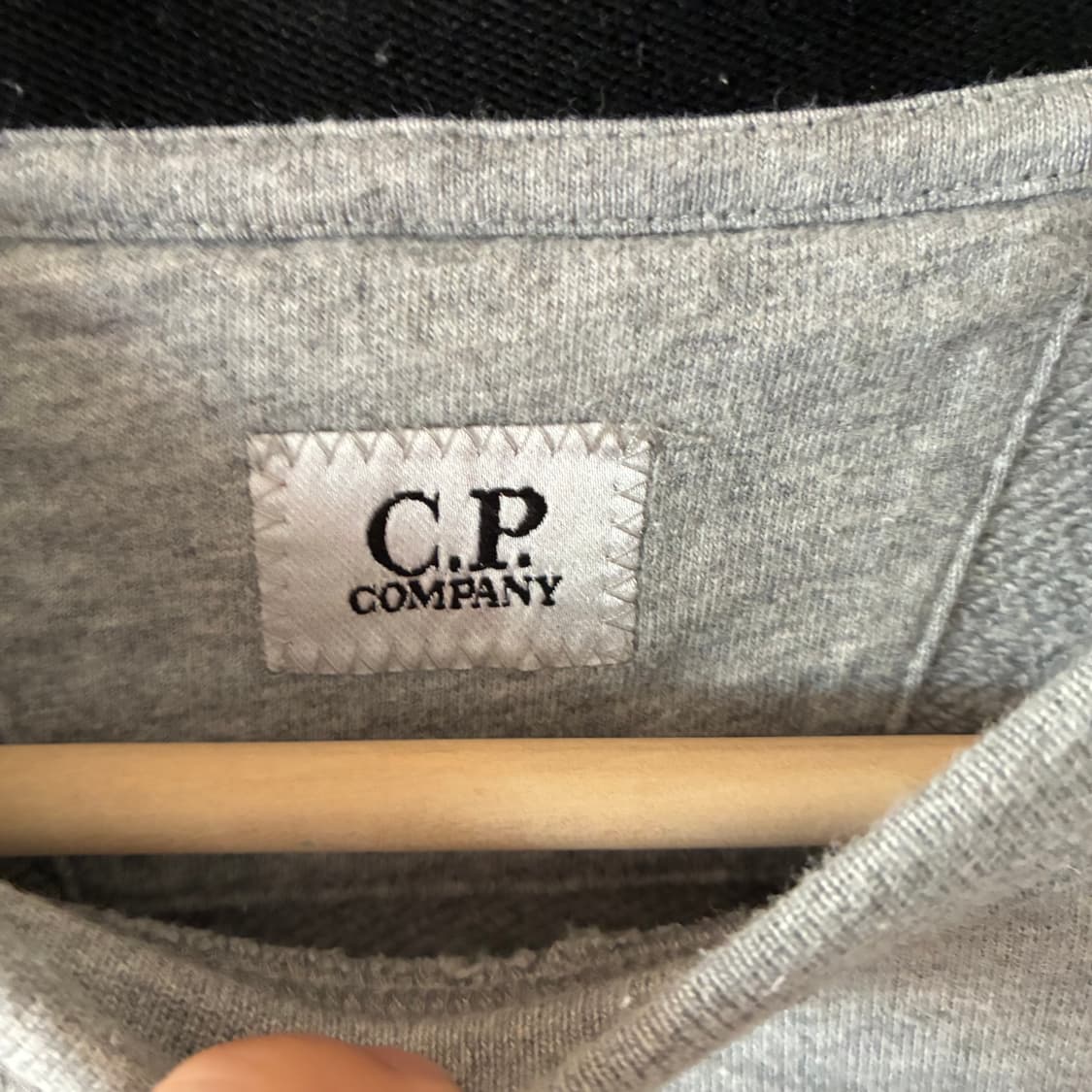 CP컴퍼니 맨투맨 상품이미지4