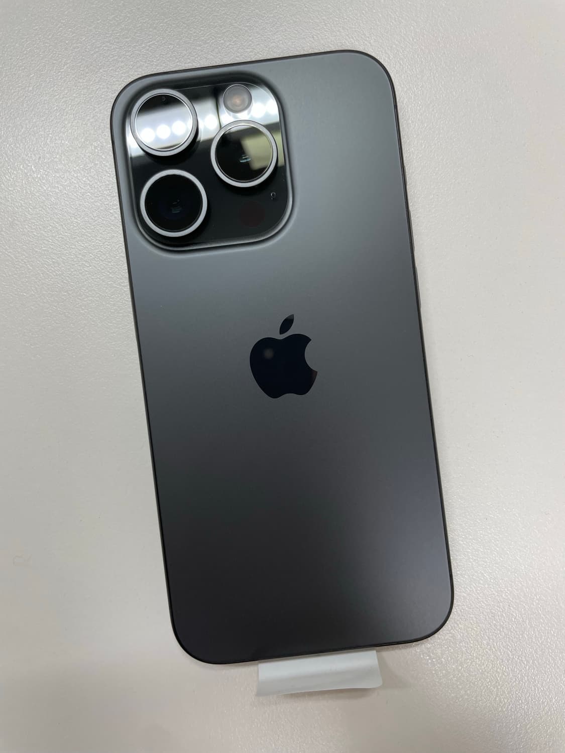 아이폰 15프로 256GB 블랙티타늄 공식리퍼제품 상품이미지1