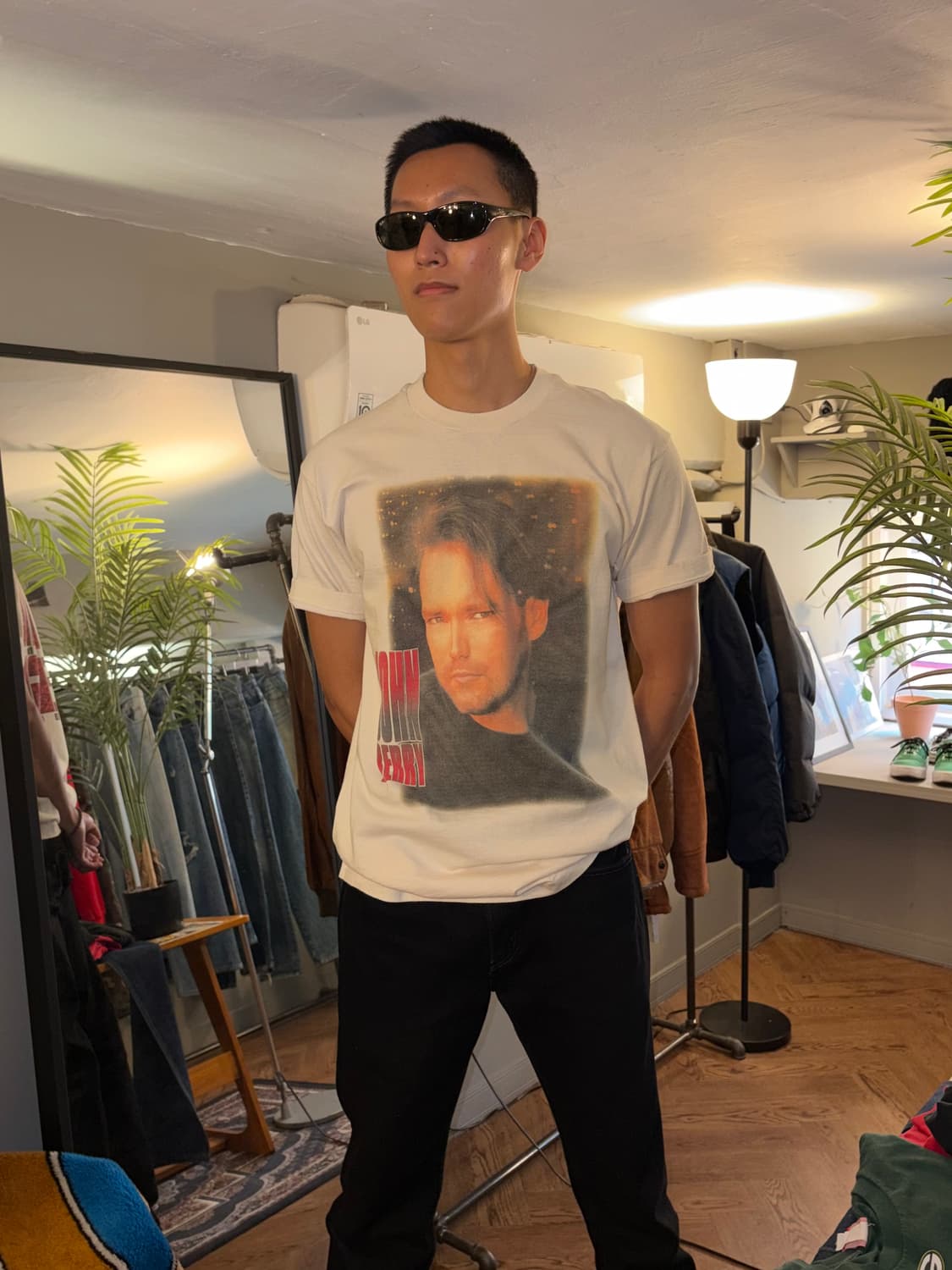 90‘s John Berry Standing on the Edge T 상품이미지2