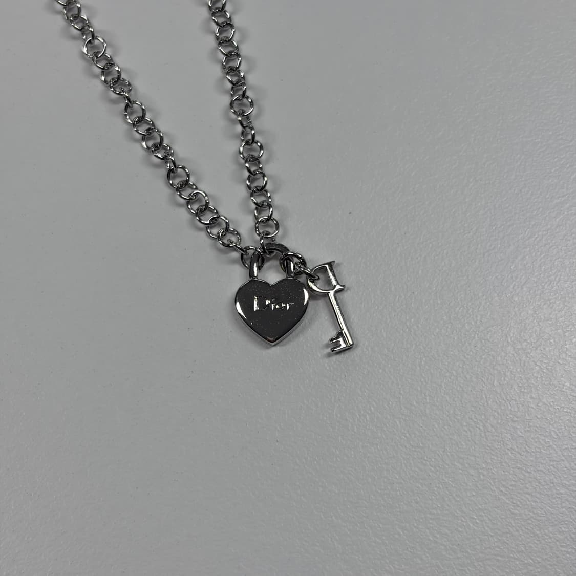 디올 하트 태그키 목걸이 상품이미지1