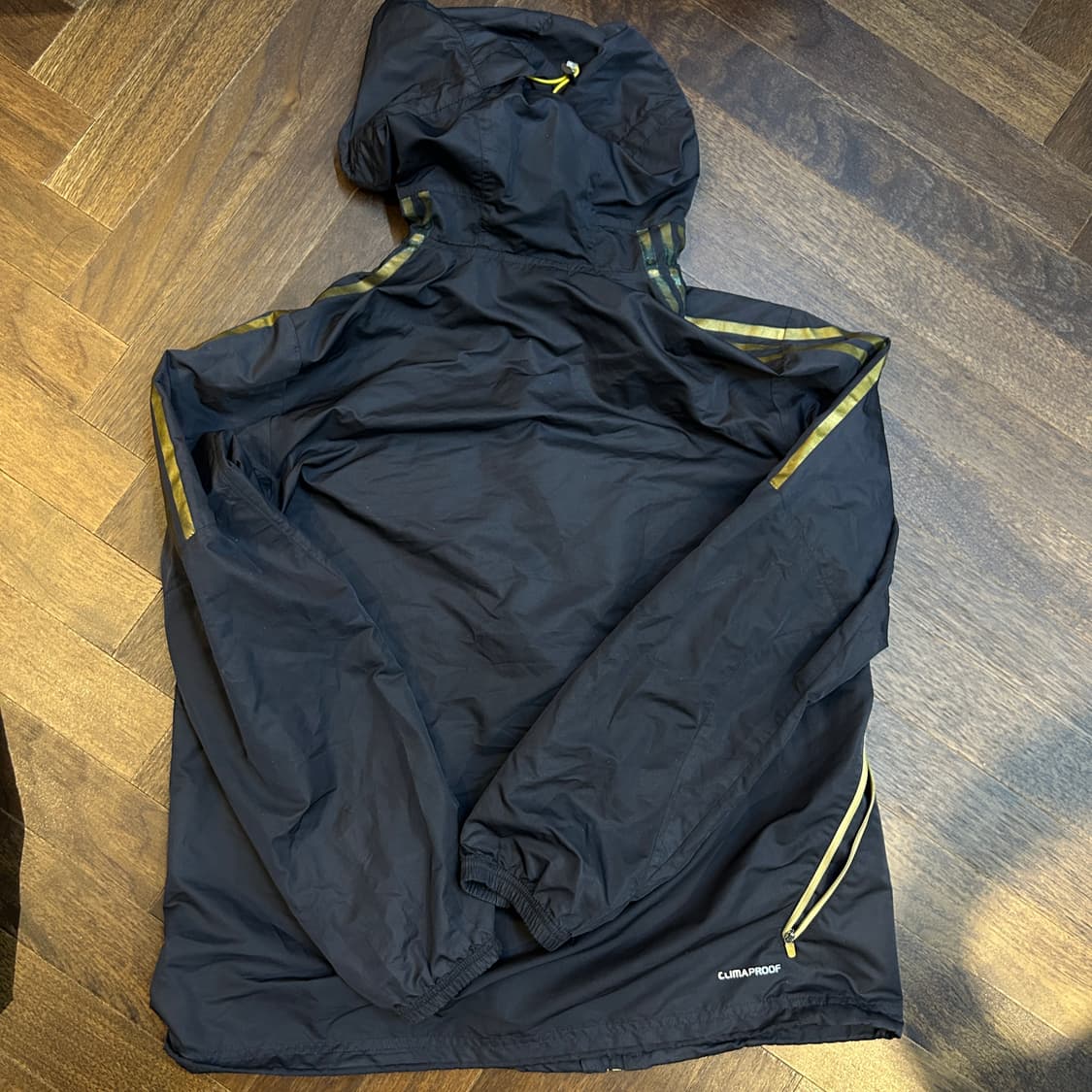 Adidas 리버풀 빈티지 클리마프루프 리버풀 흑금 윈드브레이커 상품이미지3