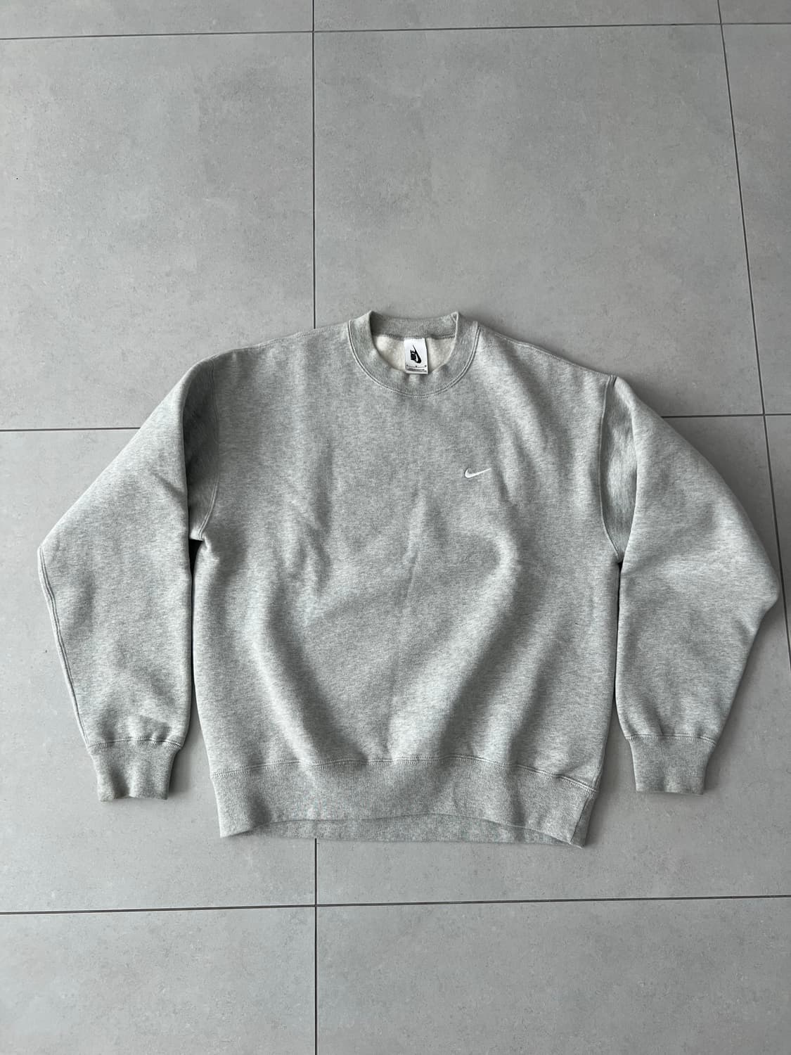 나이키 NRG 솔로스우시 스웻셔츠 그레이 M 상품이미지1