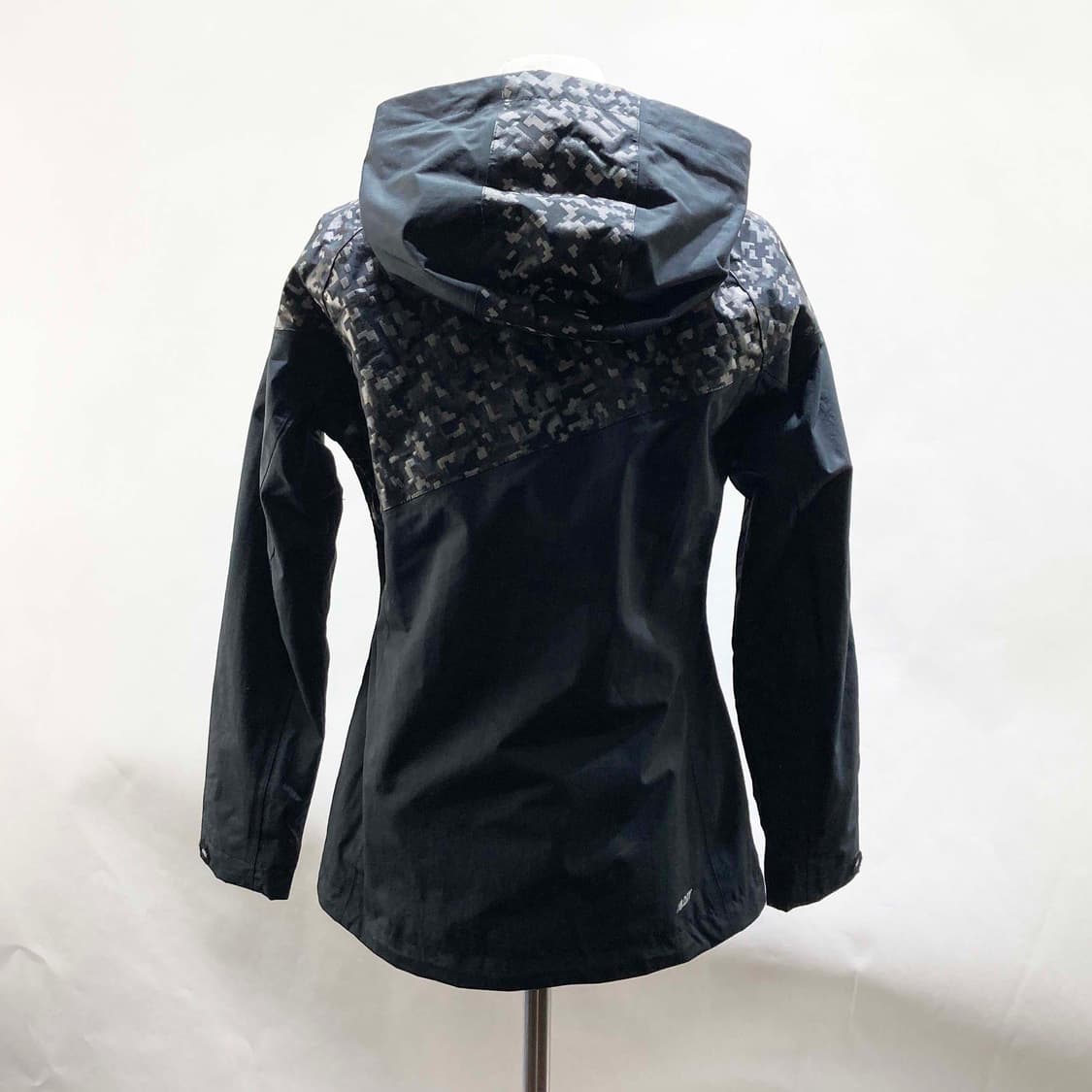 뉴발란스 여성후드 바람막이집업 85 상품이미지3