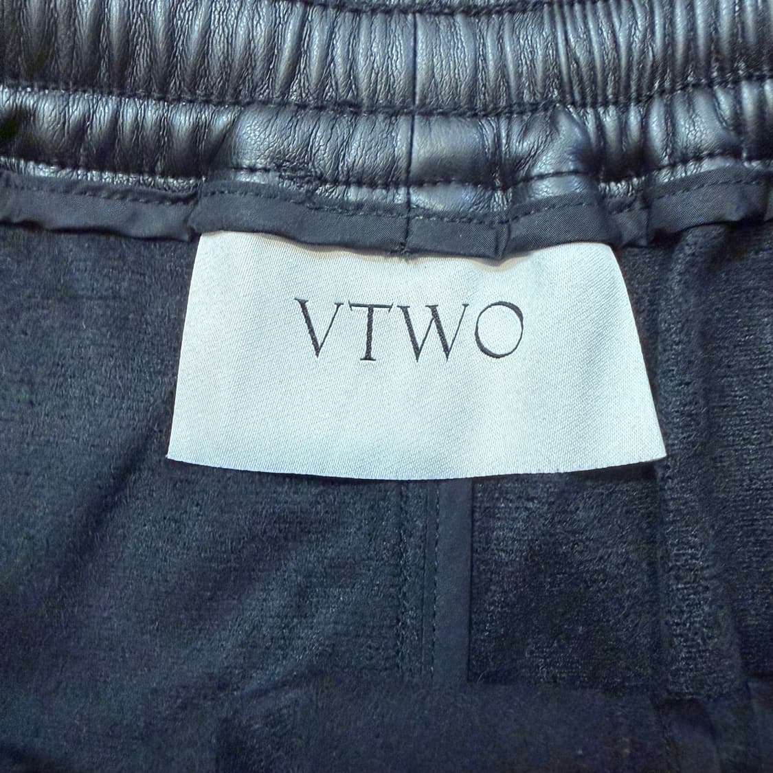 VTWO 비건레더 쇼츠 상품이미지2