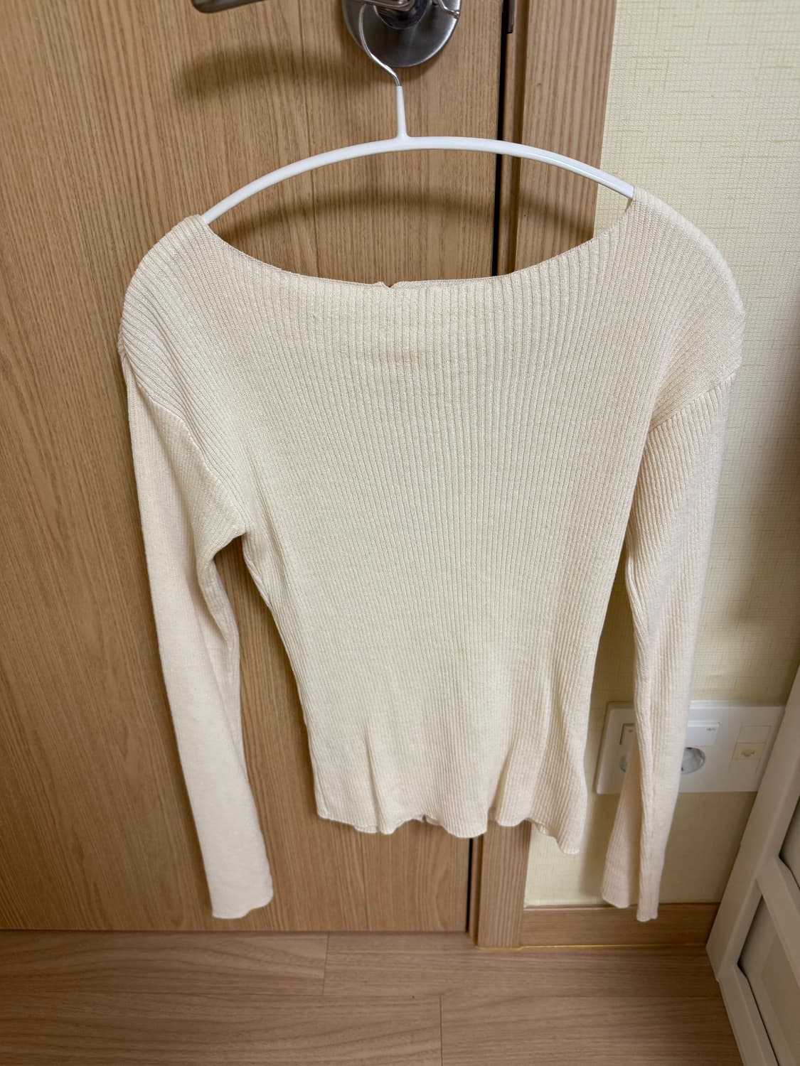 더라이 therye 보트넥 버튼 가디건 크림 상품이미지3