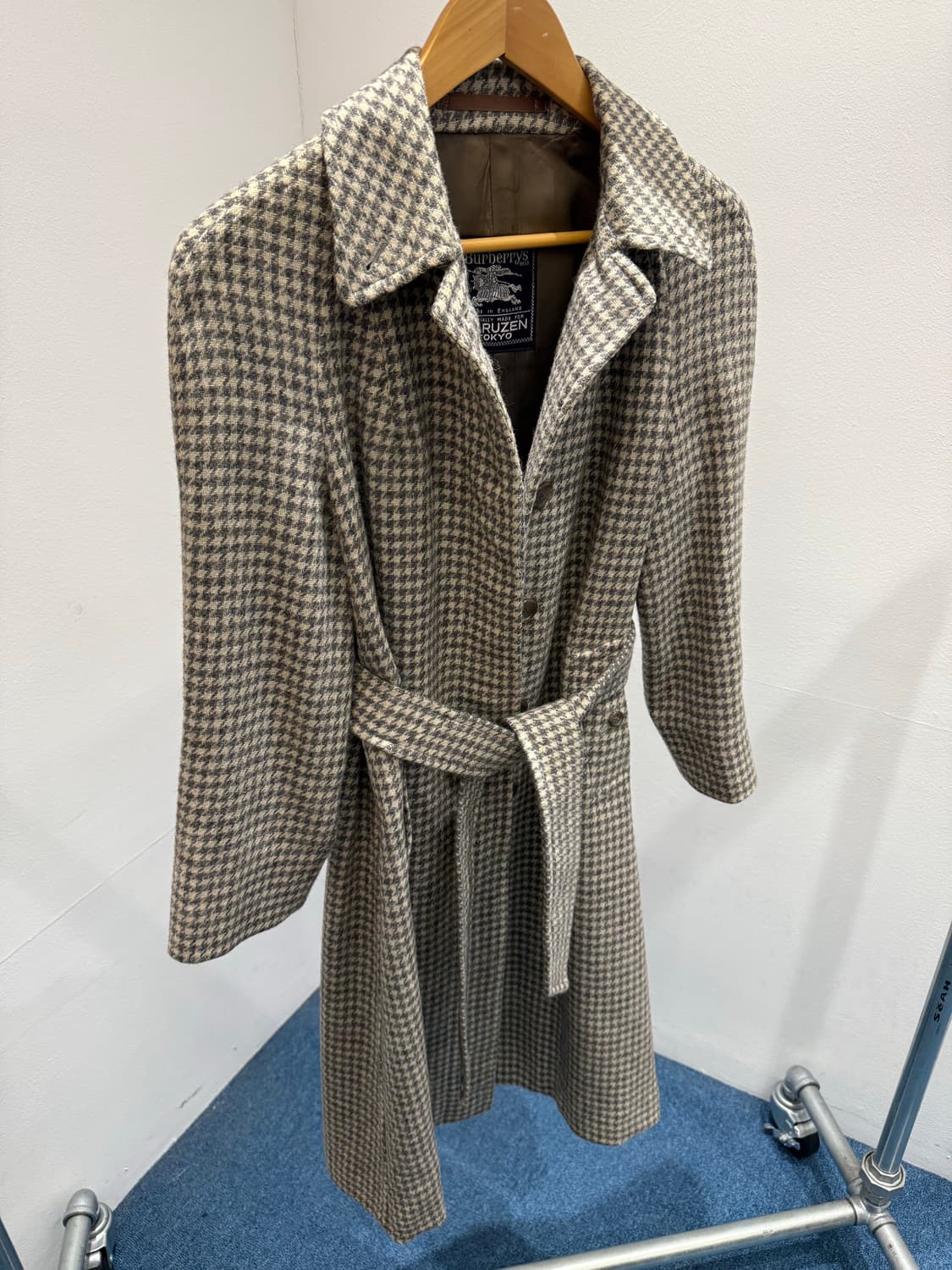 버버리 아이리쉬 트위드 코트 상품이미지1