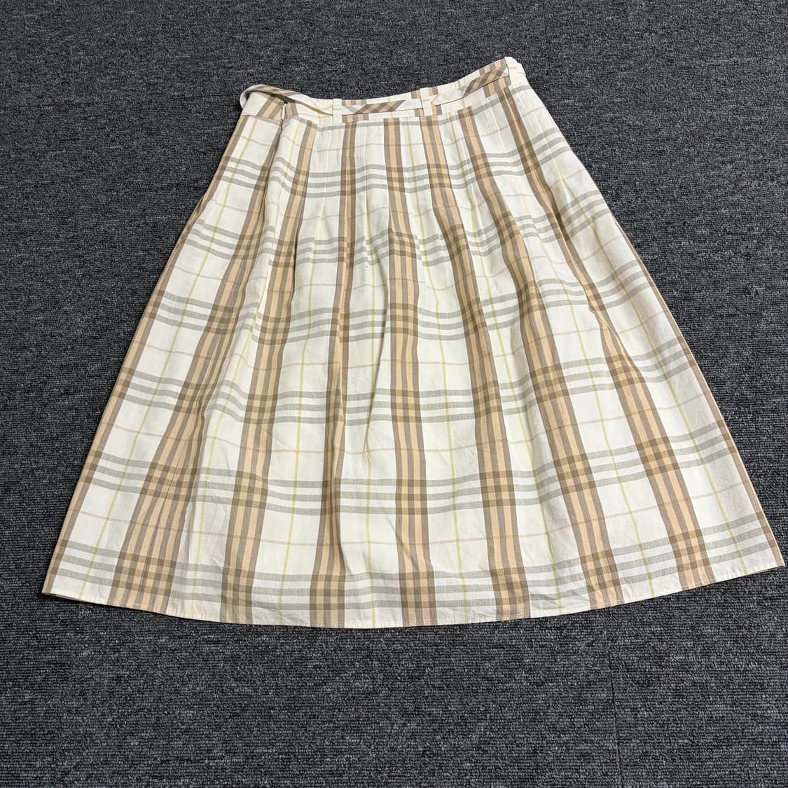 버버리 체크 패턴 스커트 상품이미지6