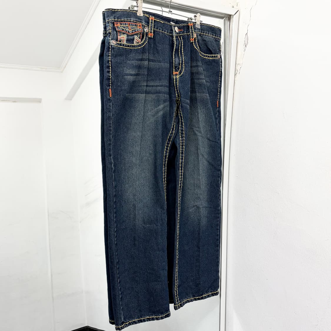 트루릴리전 빅로고 데님 팬츠 상품이미지4