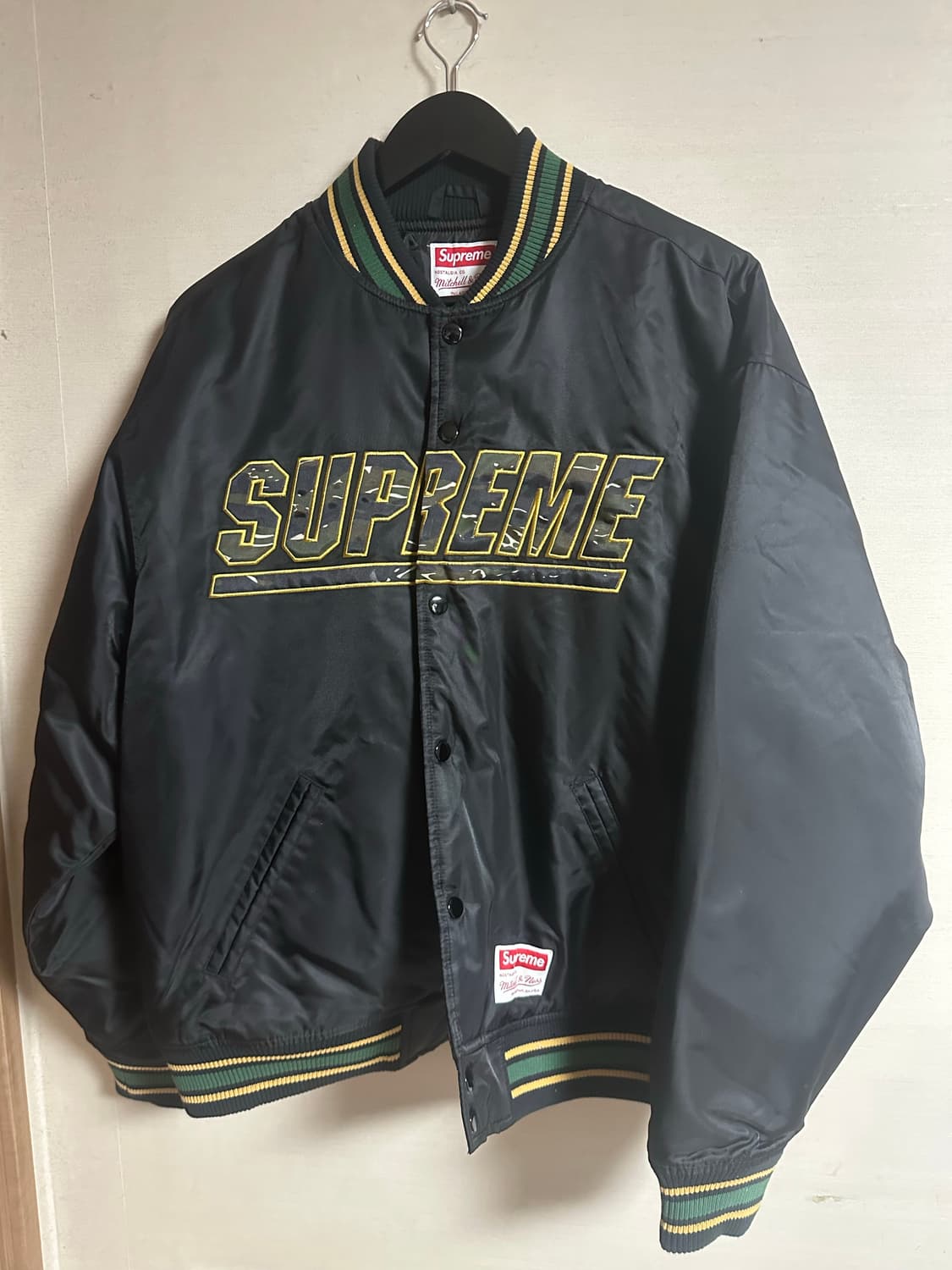 슈프림 미첼앤네스 바시티자켓 상품이미지1