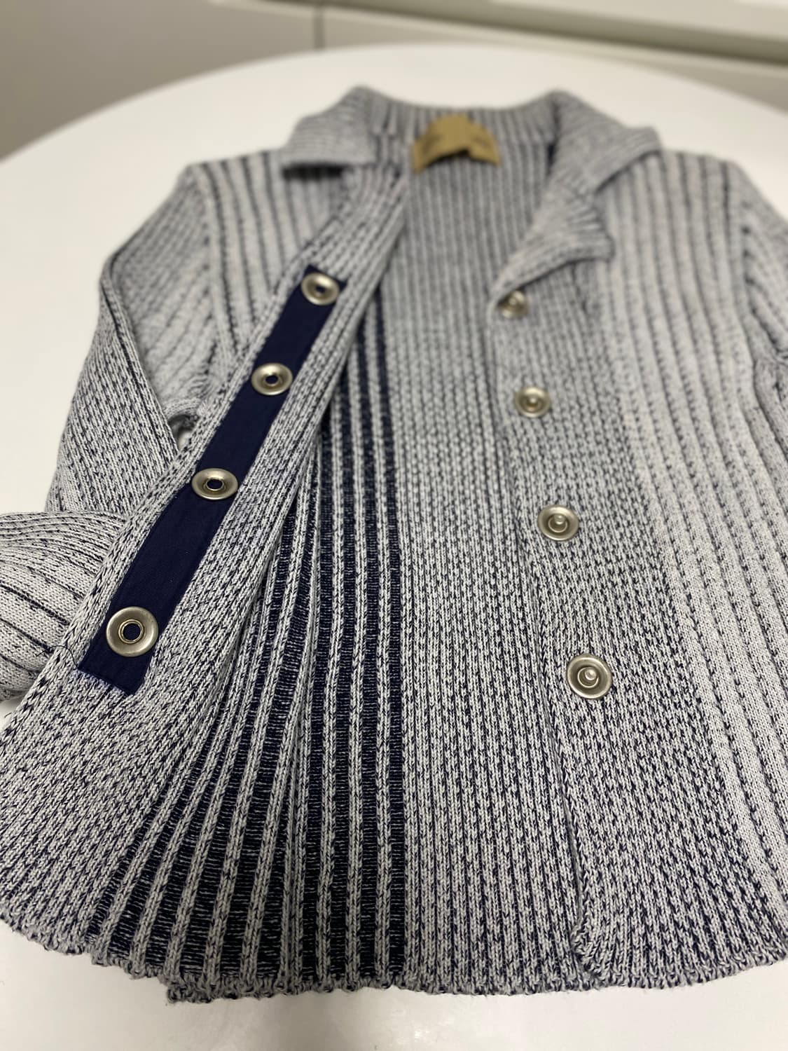 마뗑킴 크롭 스냅 가디건 네이비 상품이미지4