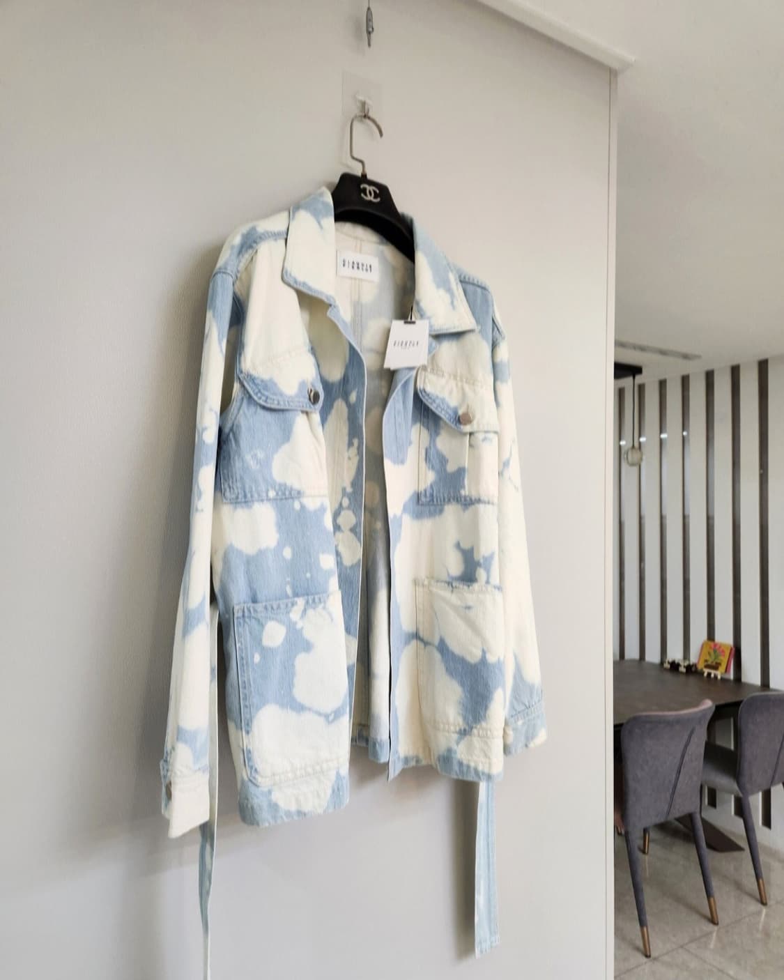 (새상품)끌로디피에로 오픈형 벨티드 워싱 데님자켓 66사이즈 상품이미지5