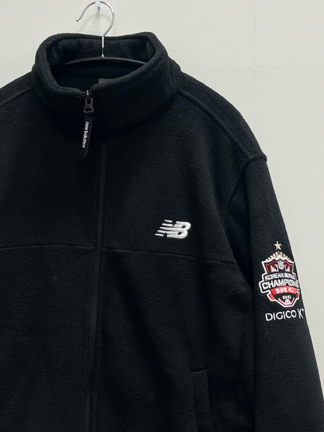 뉴발란스 KBO KT위즈 우승 후리스 집업 자켓 상품이미지3