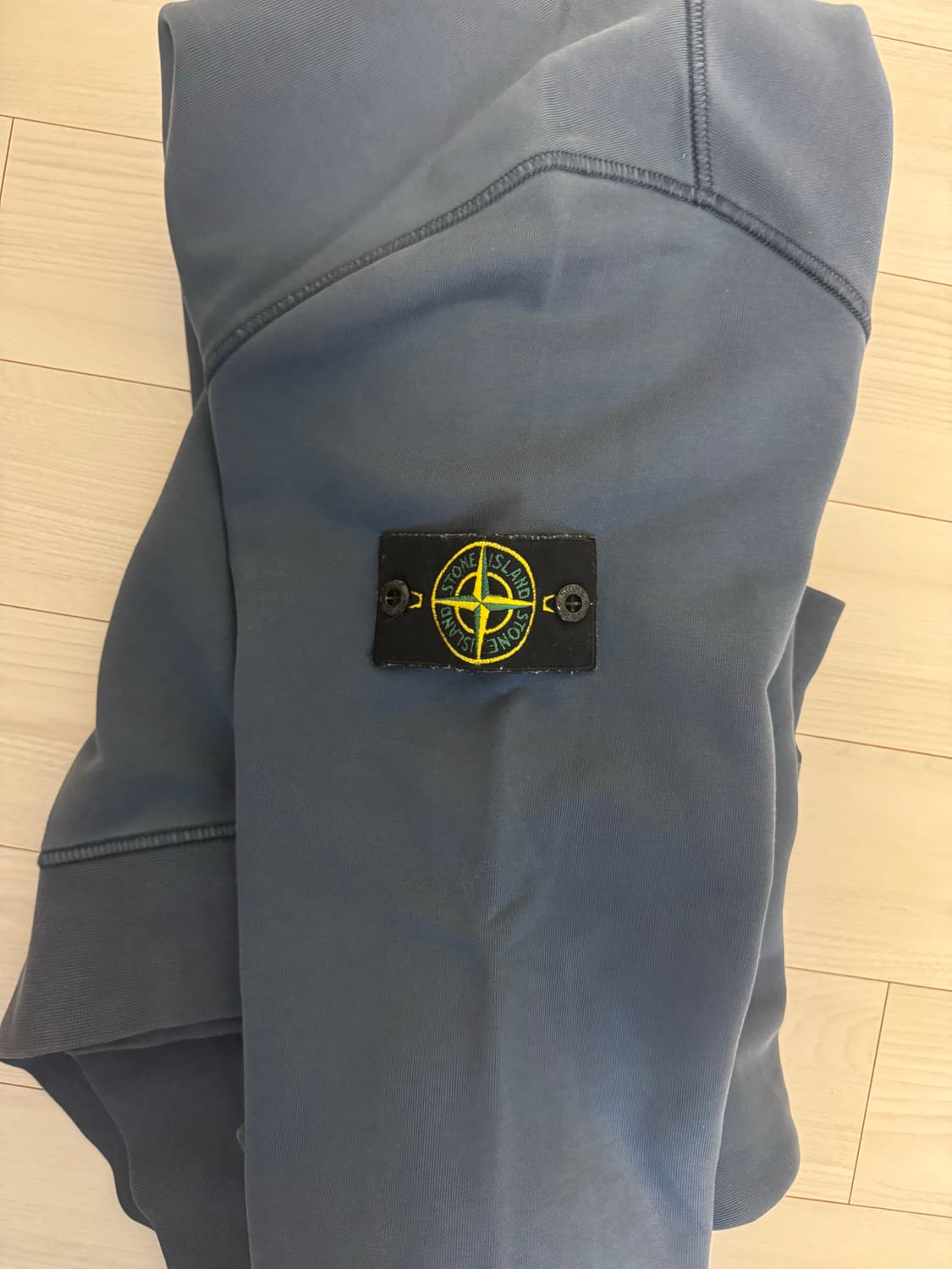 스톤아일랜드 네이비 맨투맨 상품이미지3