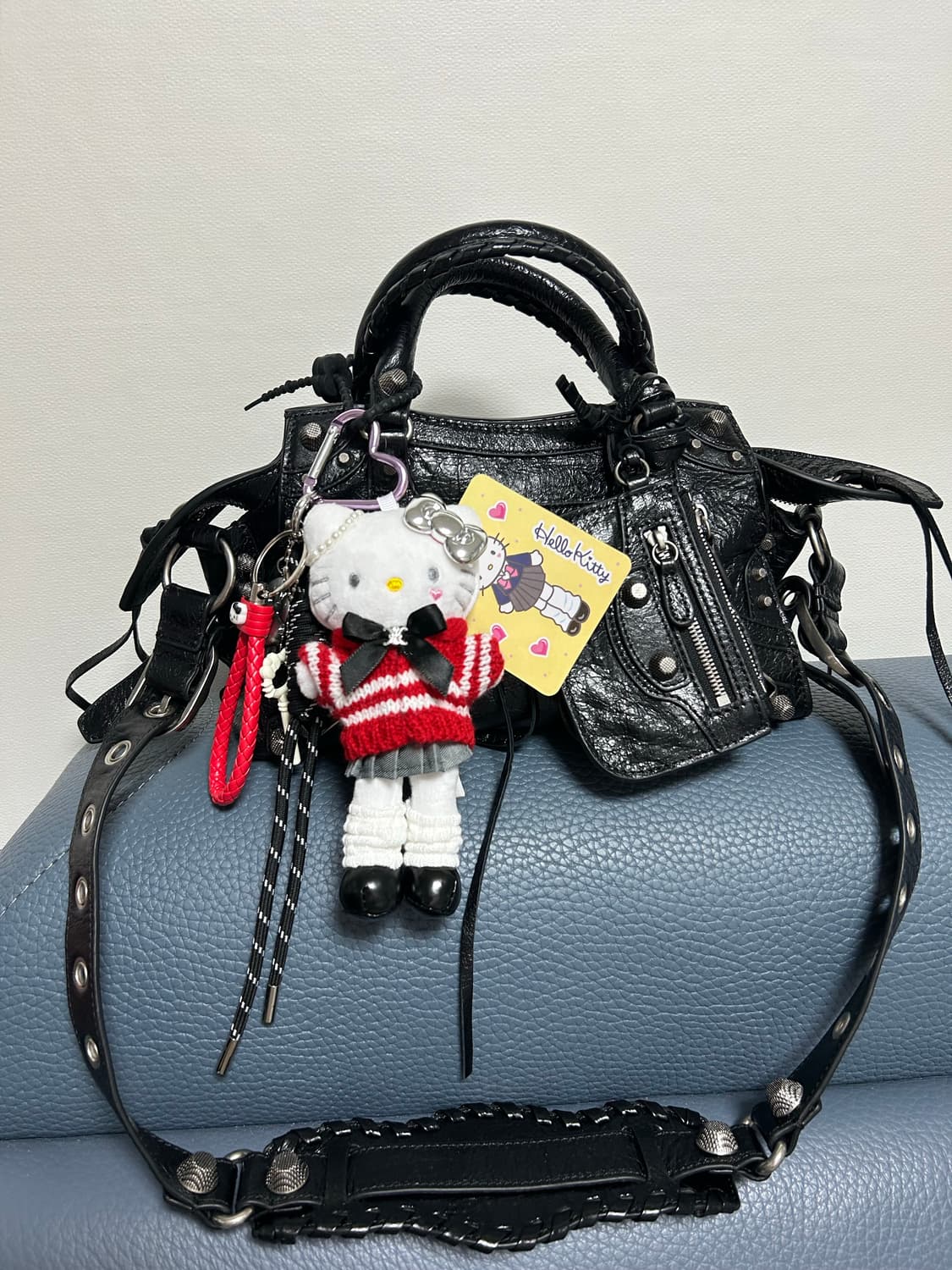 (20)롱다리키티 커스텀키링-❤️ 🐾 레드 스트라이프 니트 스쿨룩  상품이미지2