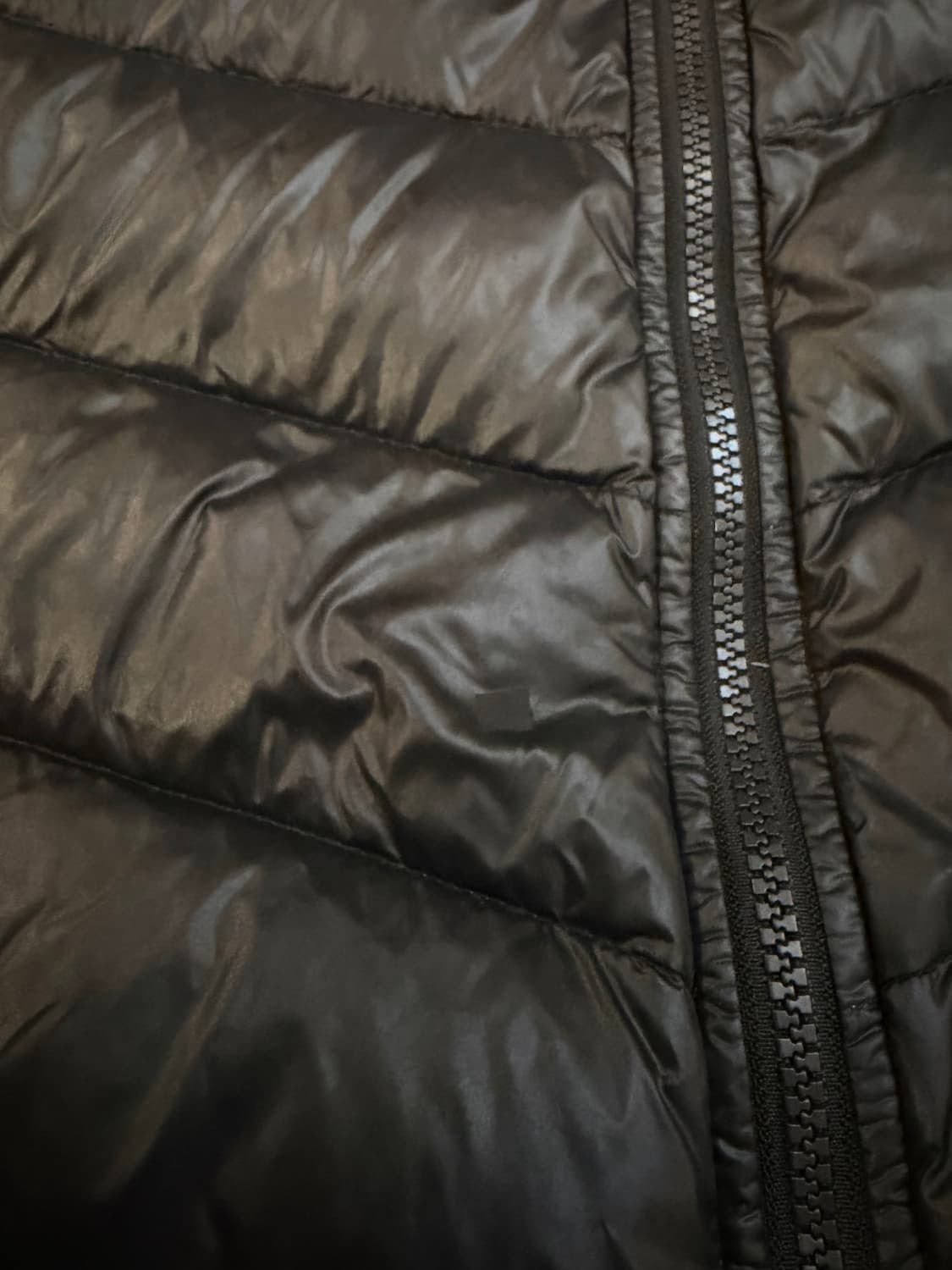 나이키 700필 유광 고프코어 후드 경량패딩 블랙 상품이미지9