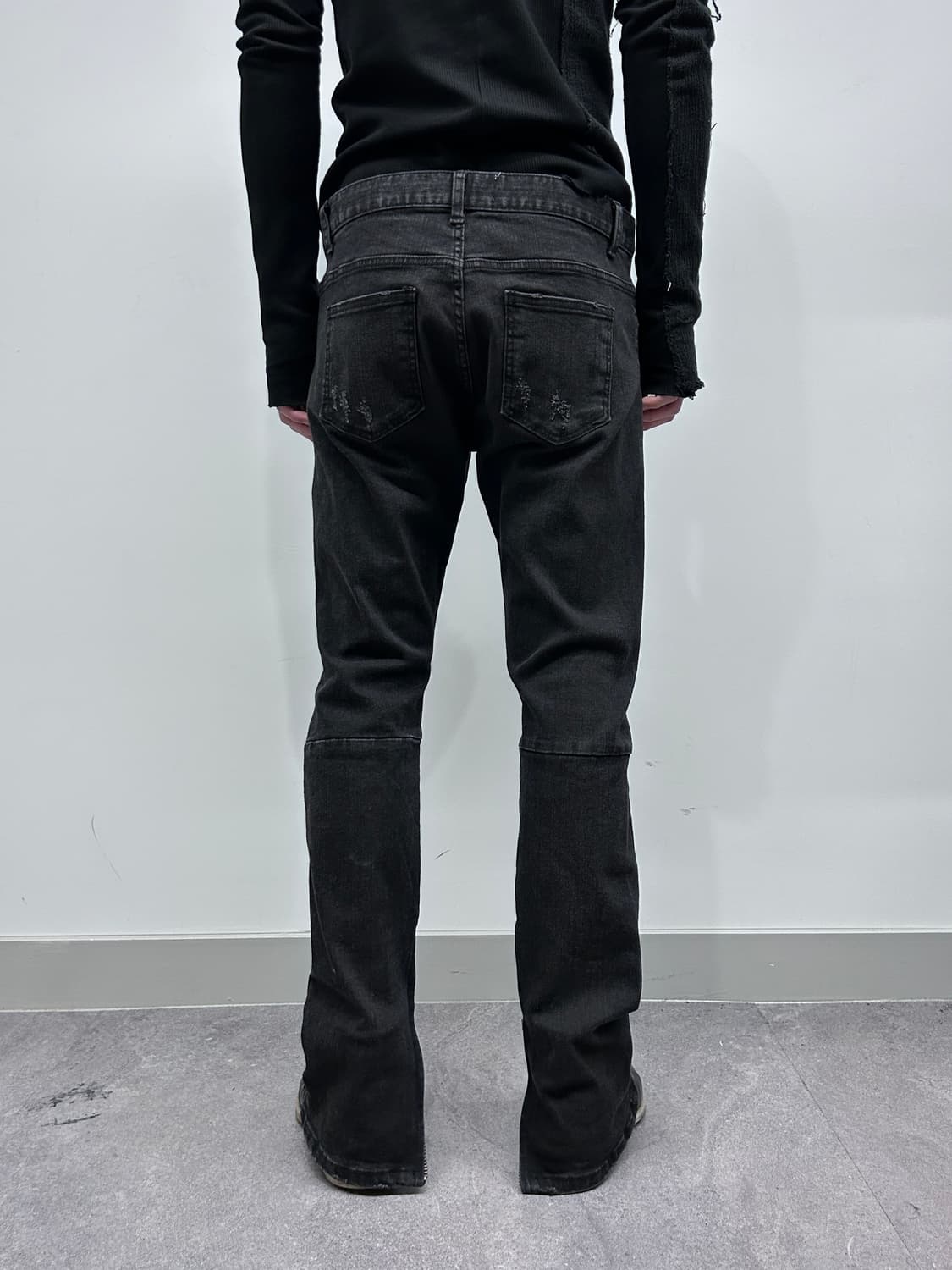 블랙 디스트로이드 지퍼 디테일 데님 상품이미지3