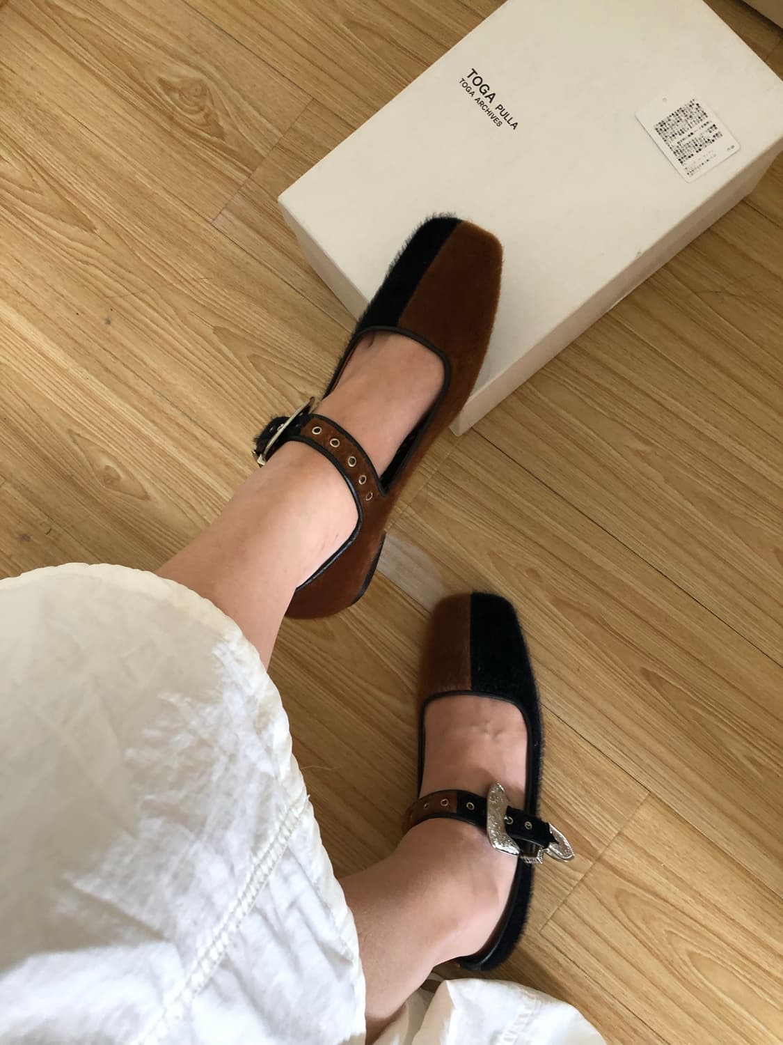 Toga Pulla 퍼 버클 메리슈즈 상품이미지7