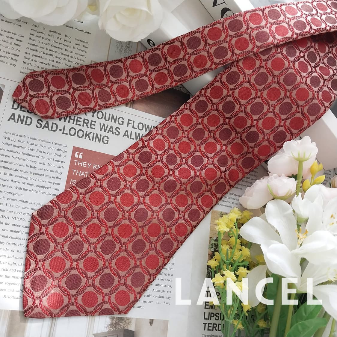 란셀 실크 레드 서클 패턴 넥타이 9.7cm A+등급  K1208
 상품이미지1