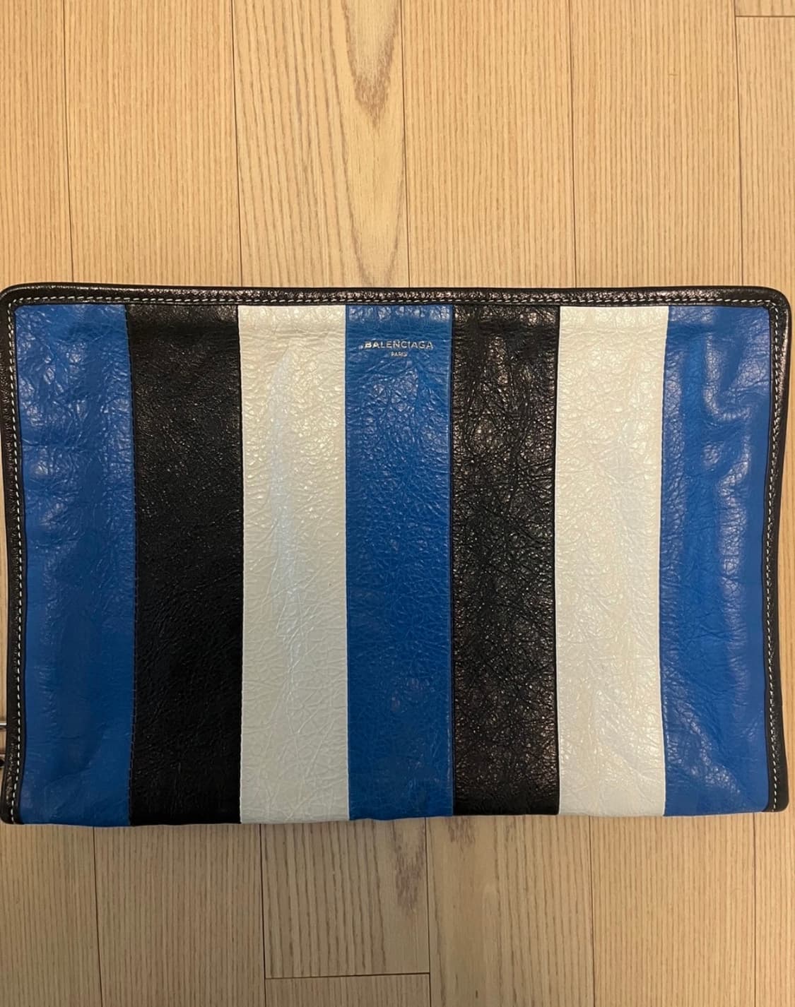 발렌시아가 바자 클러치 상품이미지2