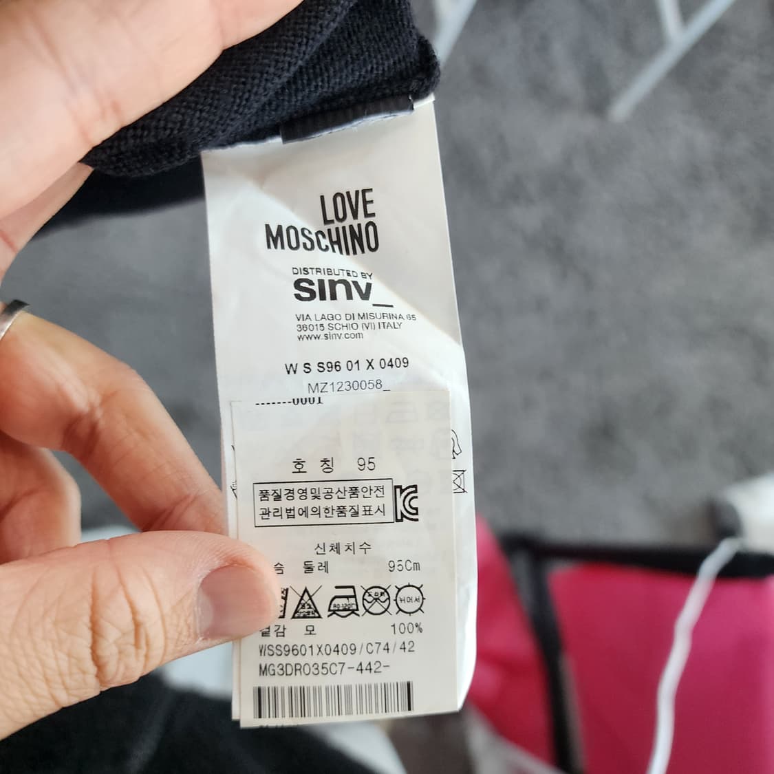 모스키노 블랙 금장 장식 니트 원피스 상품이미지7