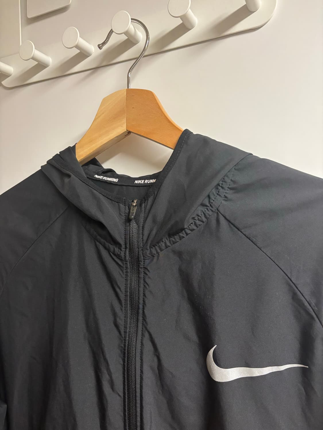 [M] 나이키 에센셜 원드러너 자켓 블랙 상품이미지3