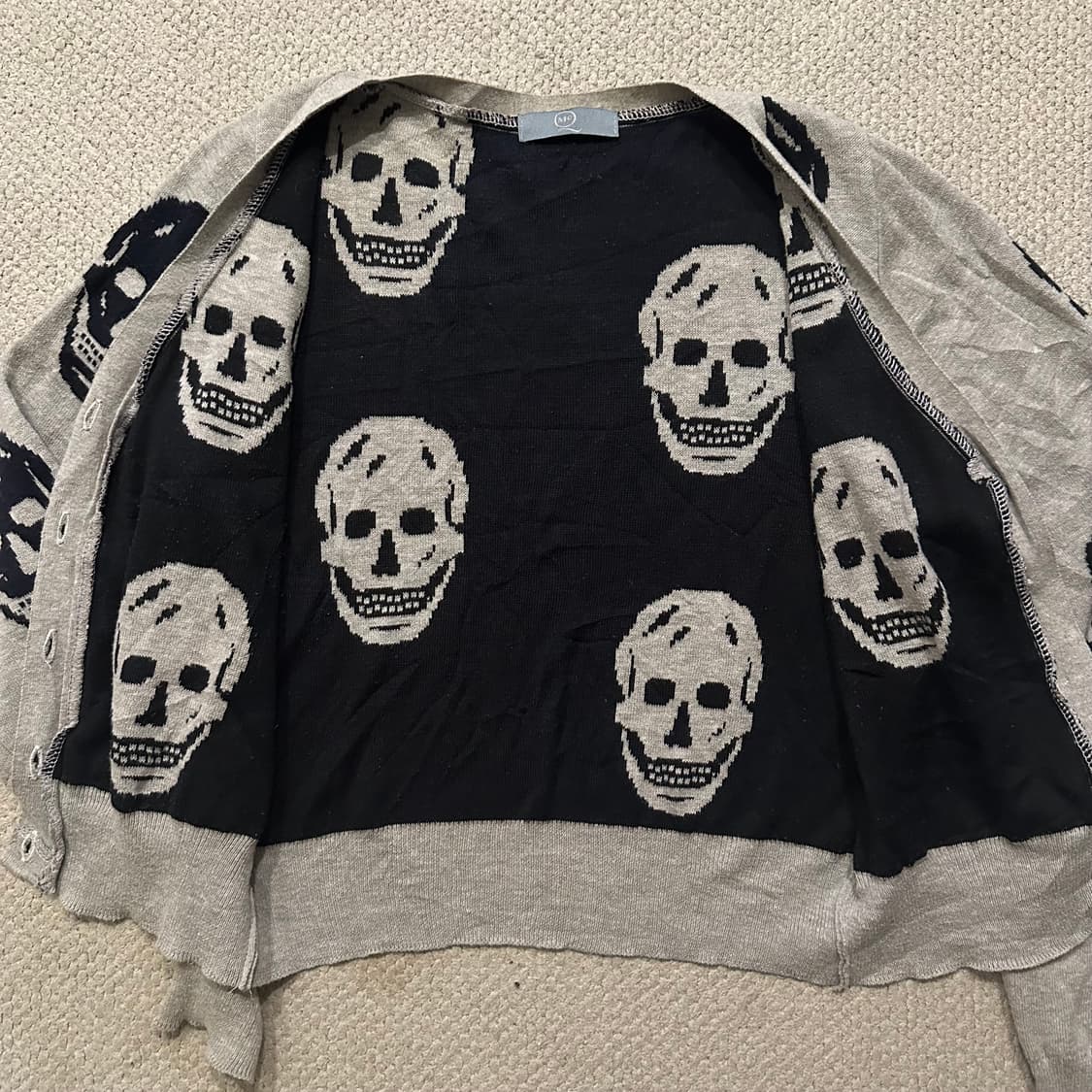 알렉산더 맥퀸 스컬 니트 가디건 상품이미지6