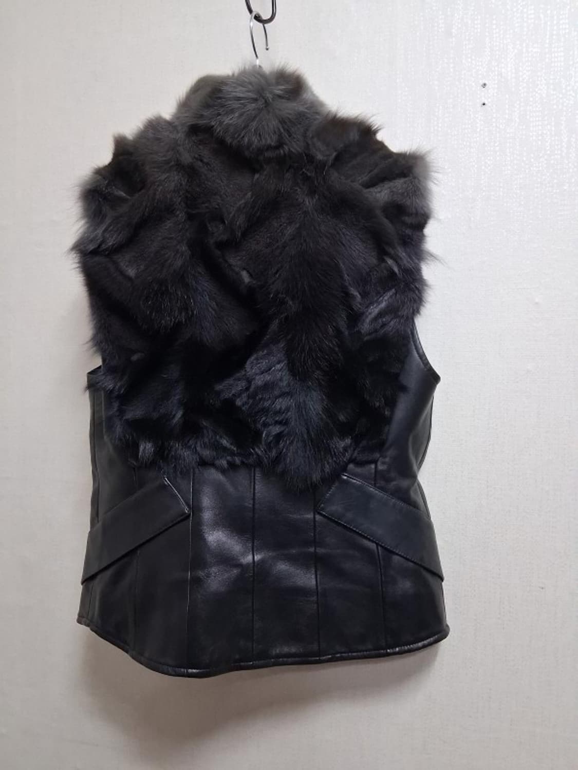 ATAMARK 양가죽배색 폭스집업조끼 슬림형 여성 55
원산지중국제조 국 상품이미지2