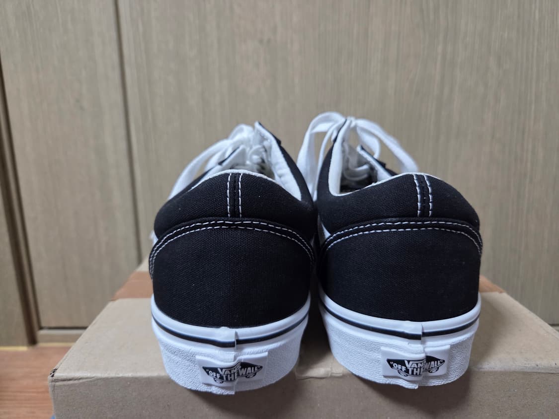 올드스쿨(캔버스) - 블랙:트루 화이트 새상품급 상품이미지2