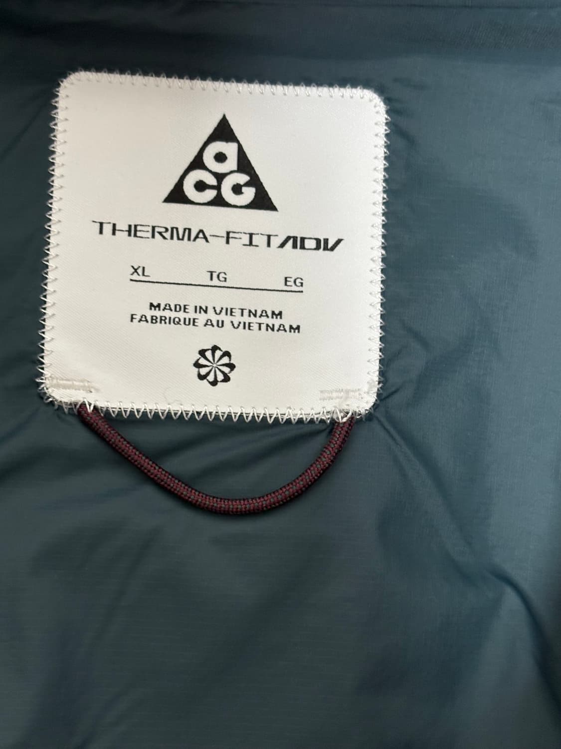 나이키 acg 써마핏 루나레이크 마룬컬러 XL사이즈 판매합니다 상품이미지5