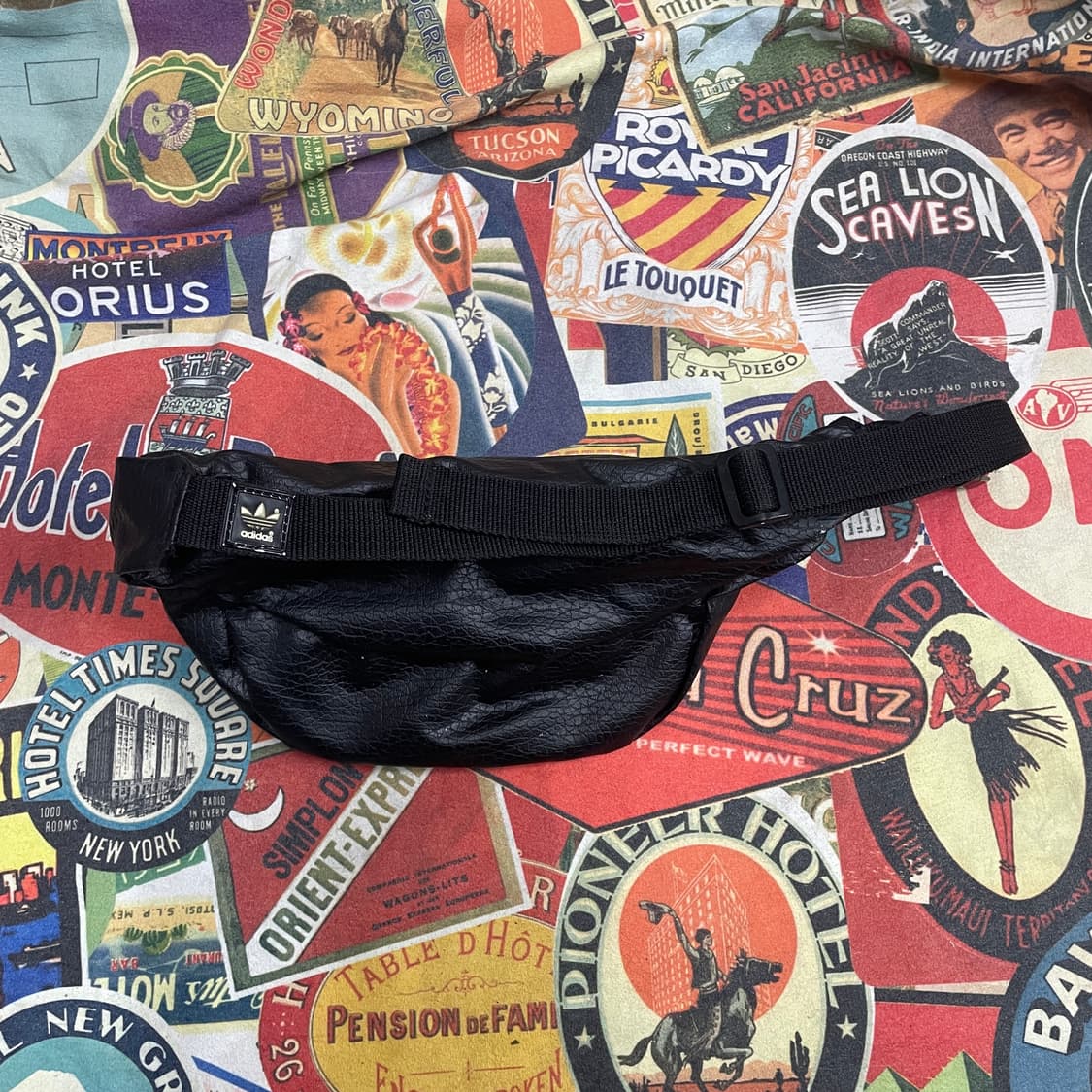 90s 아디다스 제우교역 생산 뱀피 레자 힙색 올드스쿨 미니백 가방 상품이미지5