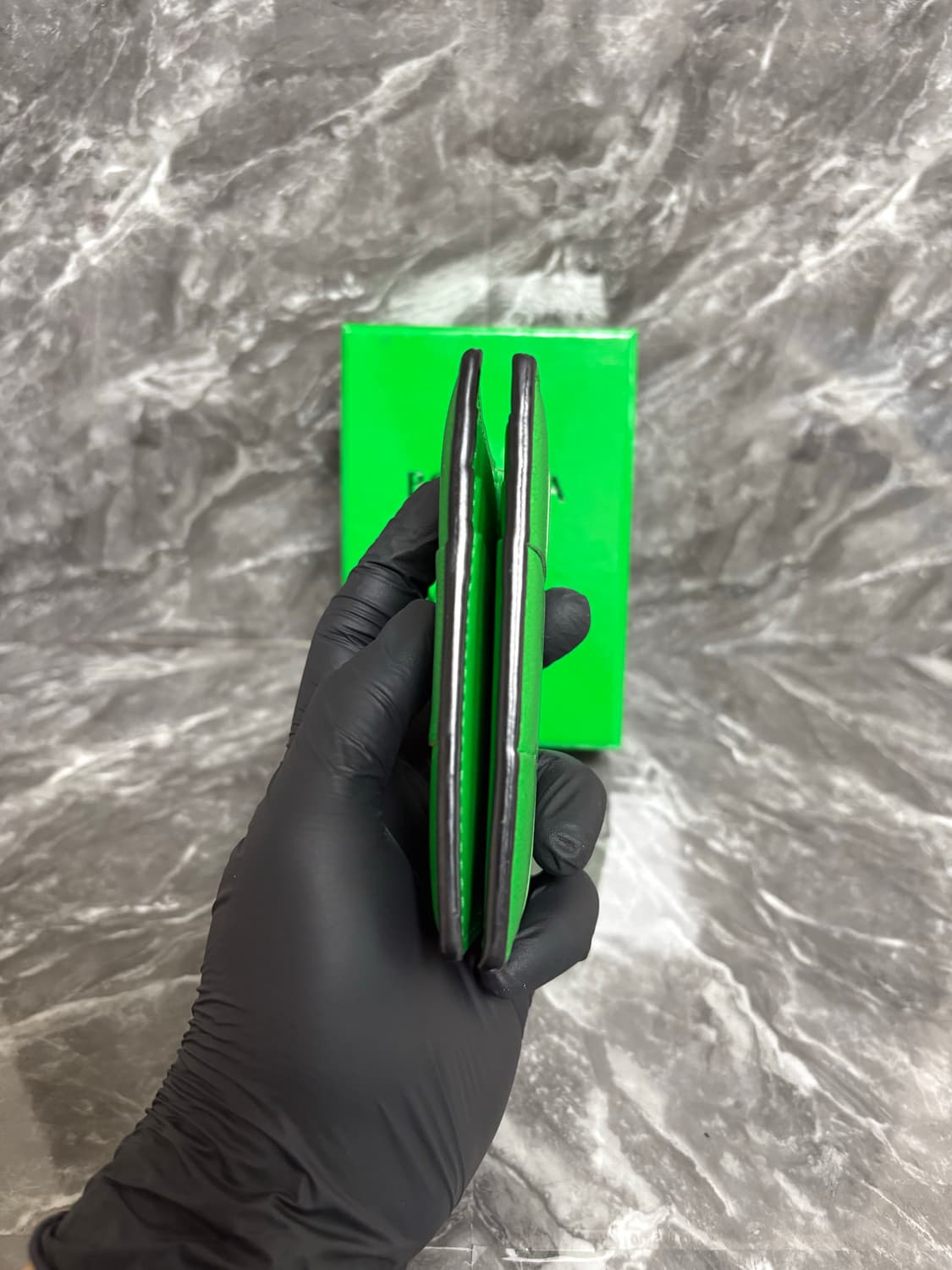 보테가베네타 맥시 플랩 오거나이저 카드지갑 상품이미지6